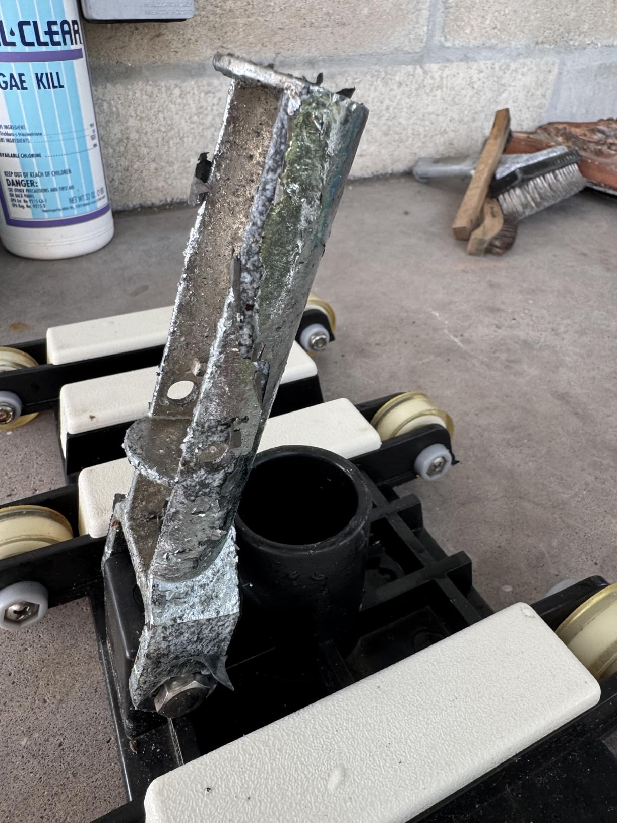FibroPool Professional-Grade Flexible Pool Vacuum Head - Extra-Wide, Weighted Design for Effortless, Deep Cleaning on All Surfaces - Compatible with Standard Swimming Pool Poles & Hoses - Customer Photo 1