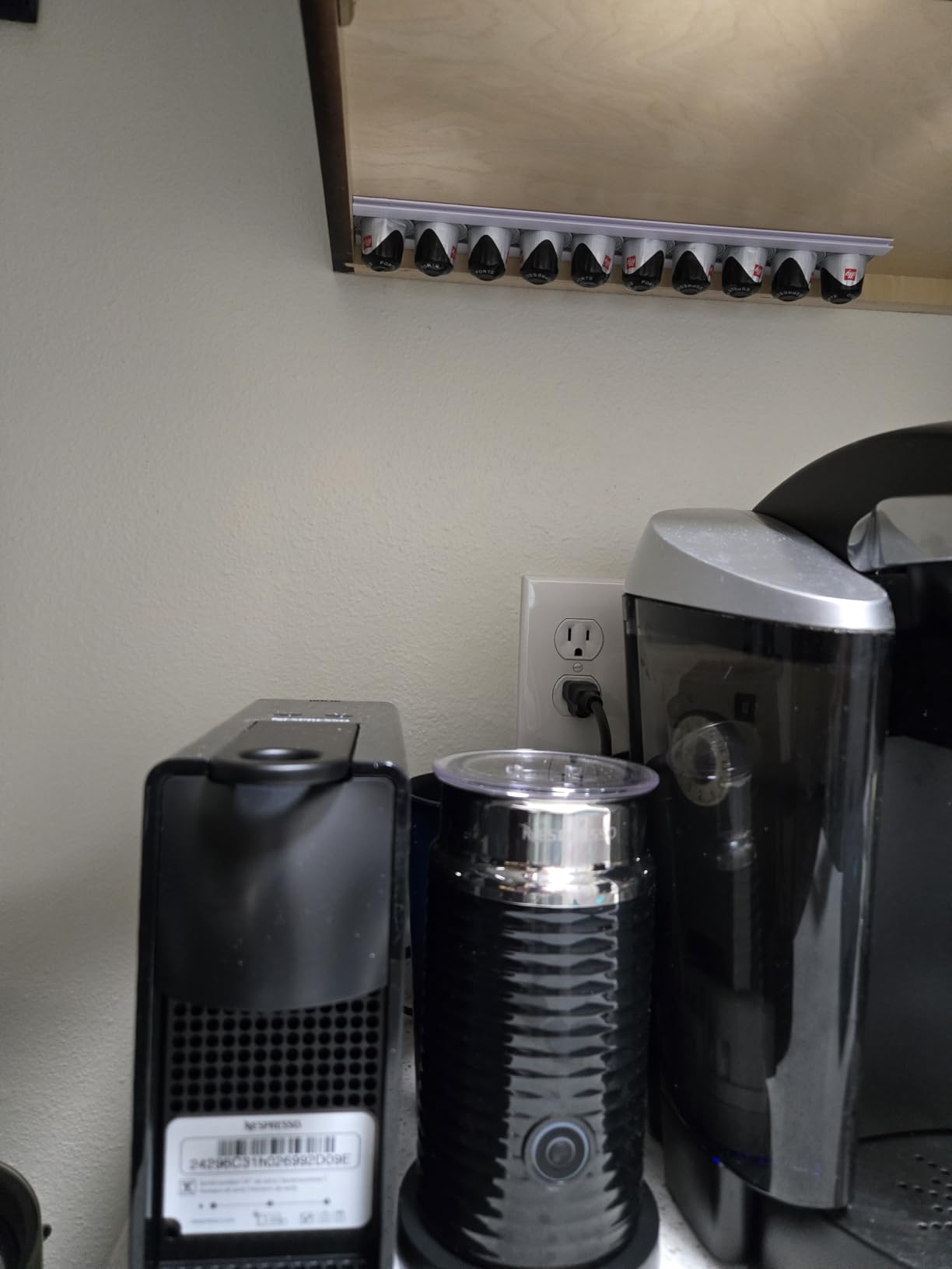 Nespresso Essenza Mini Espresso Machine by Breville with Milk Frother, Piano Black - Customer Photo 1
