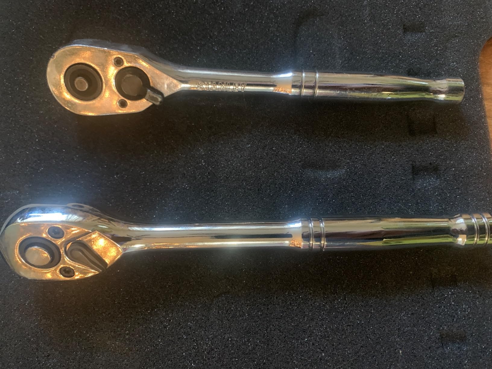 Amazon Basics Mechanic's Socket Tool Set With Case, SAE and Metric Sizes, 201-Piece - Customer Photo 1