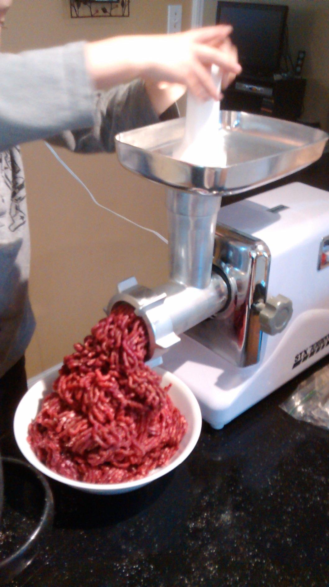 Turboforce 3000 Series 6-in-1 Electric Meat Grinder | 3000W Max | 3-Speed | Foot Pedal | 5 Grinding Die | 3 Stainless Steel Blades | Sausage Stuffer | Kubbe Maker & More Included - Customer Photo 2