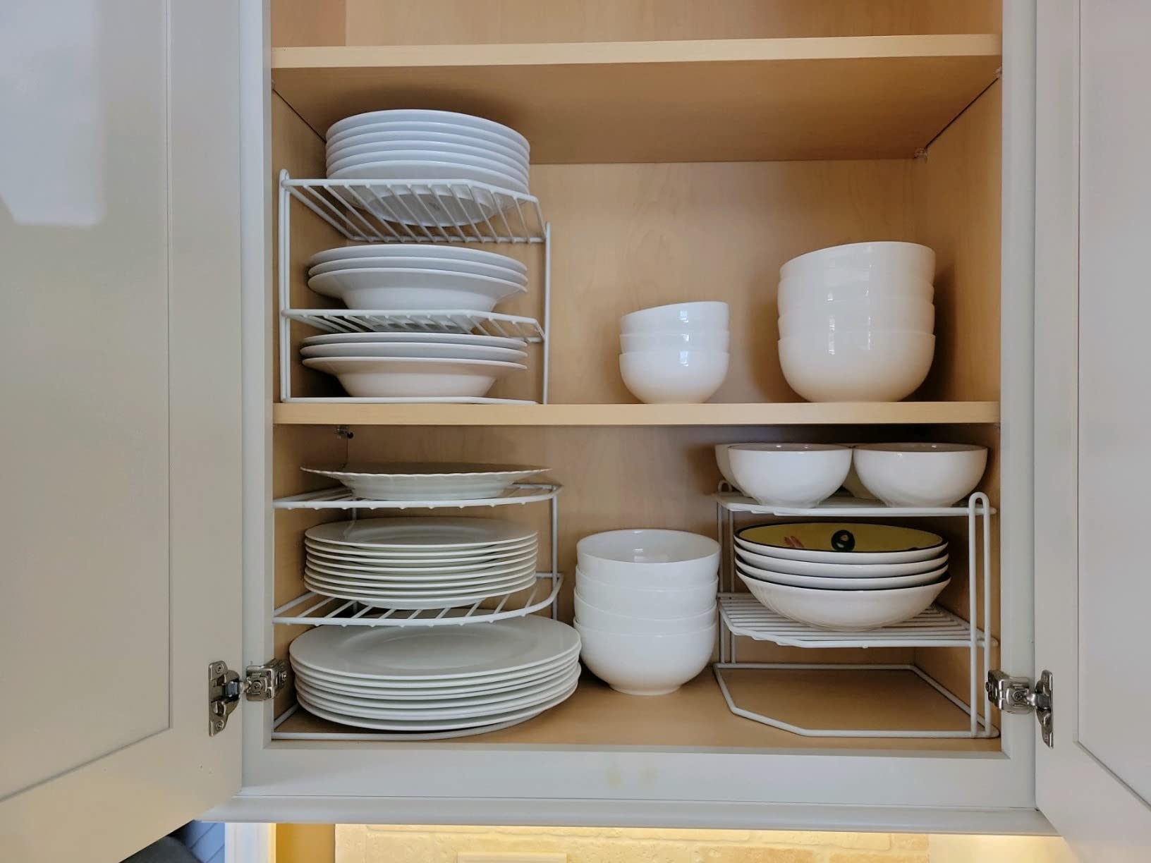 Mikasa Delray 40-Piece White Dinnerware Set, Service for 8, Durable Porcelain Plates, Bowls, and Mugs, Dishwasher and Microwave Safe - Customer Photo 1