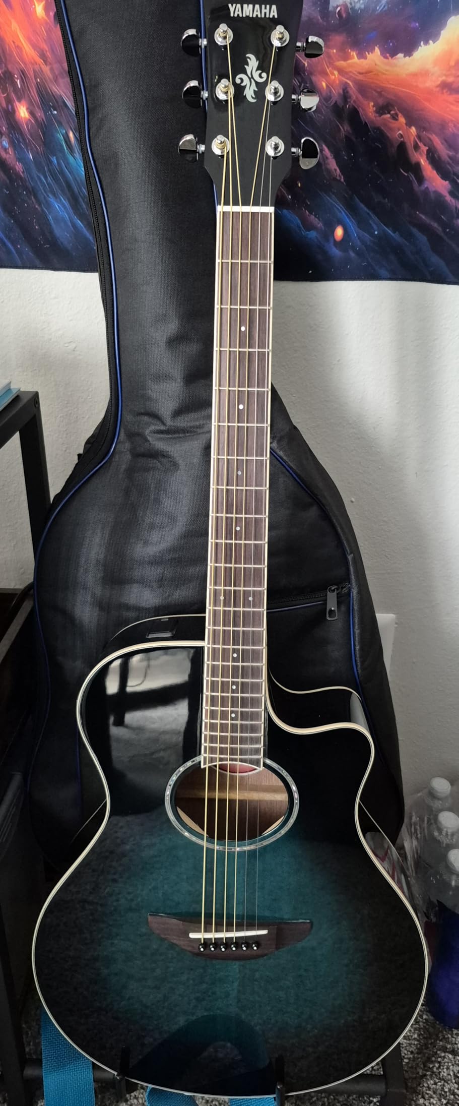 Yamaha APX600 BL Thin Body Acoustic-Electric Guitar, Black - Customer Photo 2