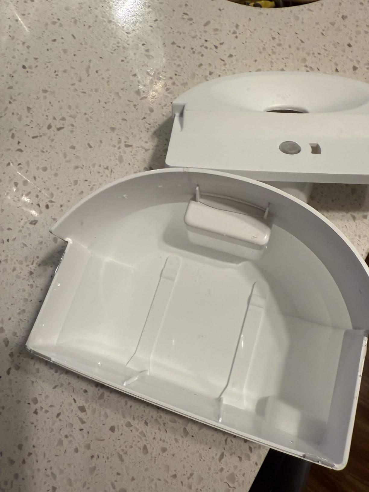 Tenergy Sorbi 1000ml Air Dehumidifier w/Purifying Function, True HEPA Filter, Auto Shutoff, Touch Control Adjustable Air Speed, Ultra-Quiet, Ideal for Closets & Bathrooms Customer Review Tenergy Sorbi 1000ml Air Dehumidifier w/Purifying Function, True HEPA Filter, Auto Shutoff, Touch Control Adjustable Air Speed, Ultra-Quiet, Ideal for Closets & Bathrooms - Customer Photo 1