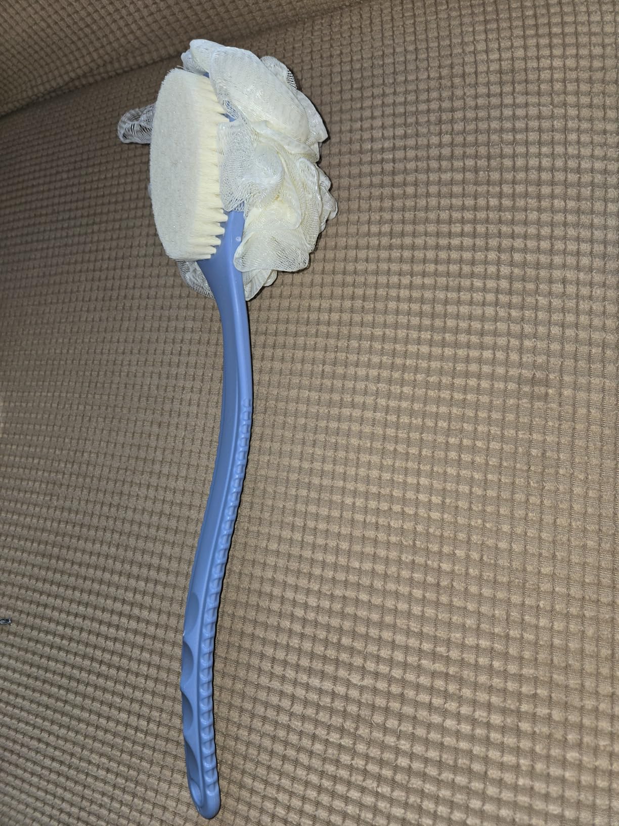 Shower Body Brush with Bristles and Loofah,Back Scrubber Bath Mesh Sponge with Curved Long Handle for Skin Exfoliating Bath, Massage Bristles Suitable for Wet or Dry, Men and Women (Blue) - Customer Photo 1