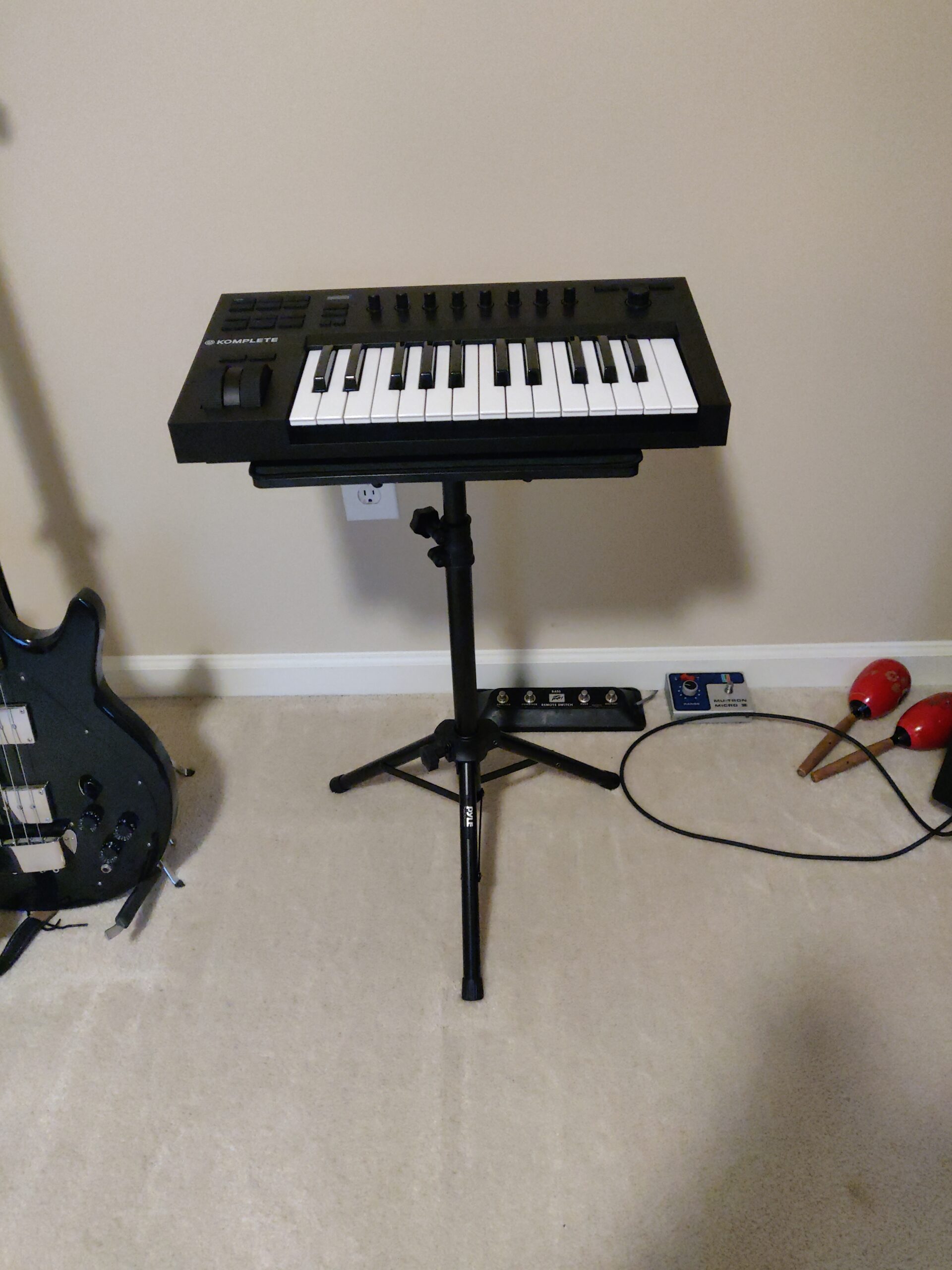 Native Instruments Komplete Kontrol A61 Controller Keyboard - Customer Photo 1