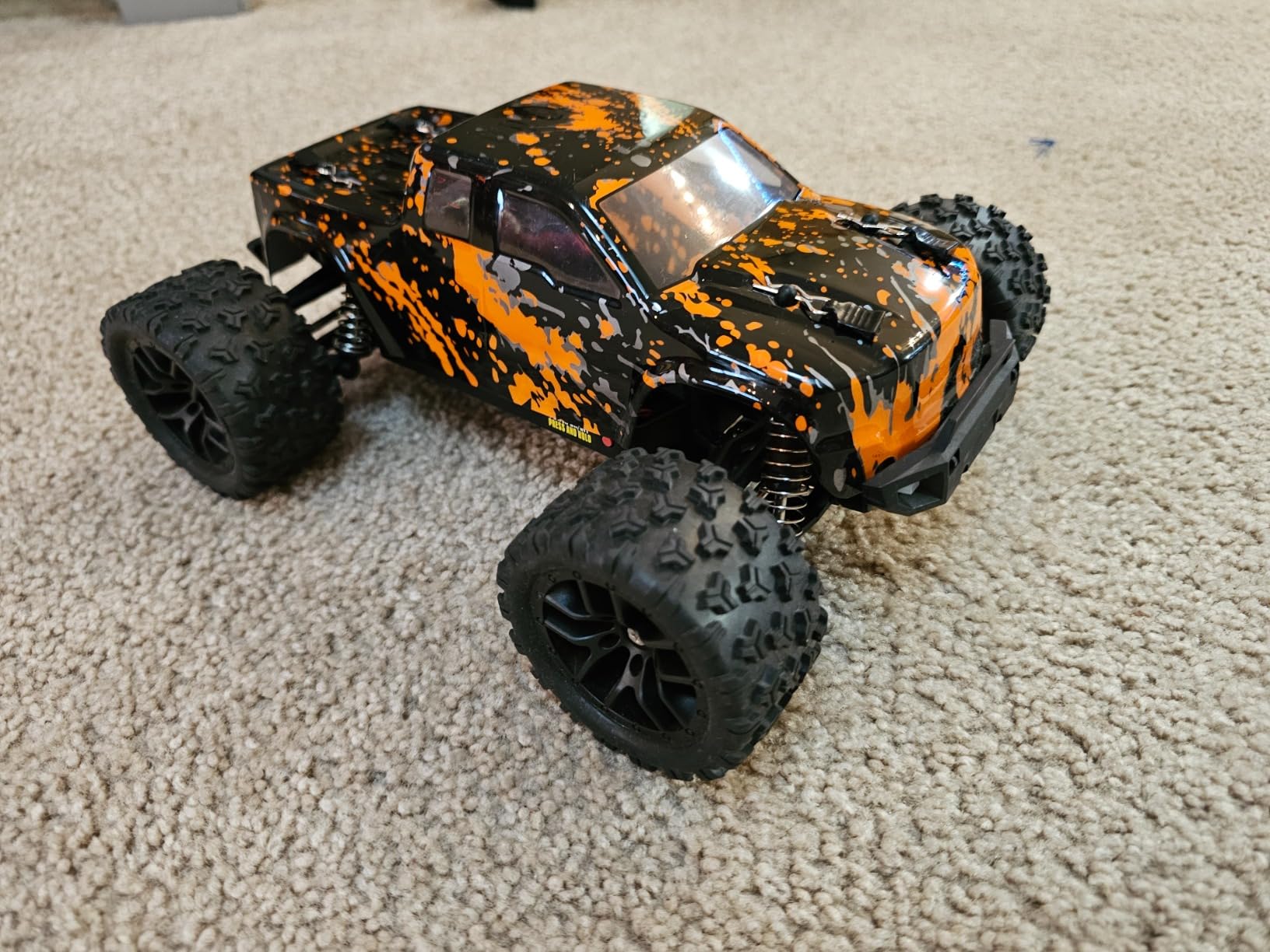 HAIBOXING RC Cars 1/18 Scale 4WD Off-Road Monster Trucks with 36+KM/H High Speed, 2.4 GHz Remote-Controlled Electric All Terrain Waterproof Vehicles with Rechargeable Battery for Kids and Adults RTR - Customer Photo 1