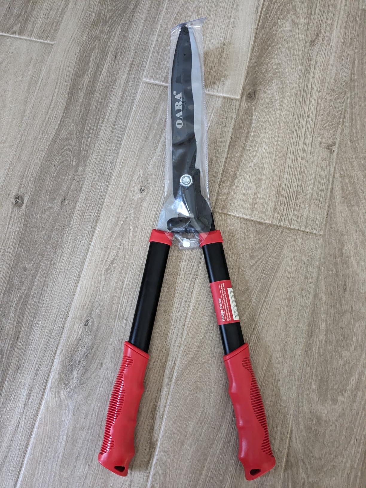 OARA Garden Hedge Shears forTrimming Borders, Boxwood, and Bushes, Hedge Clippers & Shears with Comfort Grip Handles,21 Inch Carbon Steel Bush Cutter - Customer Photo 2