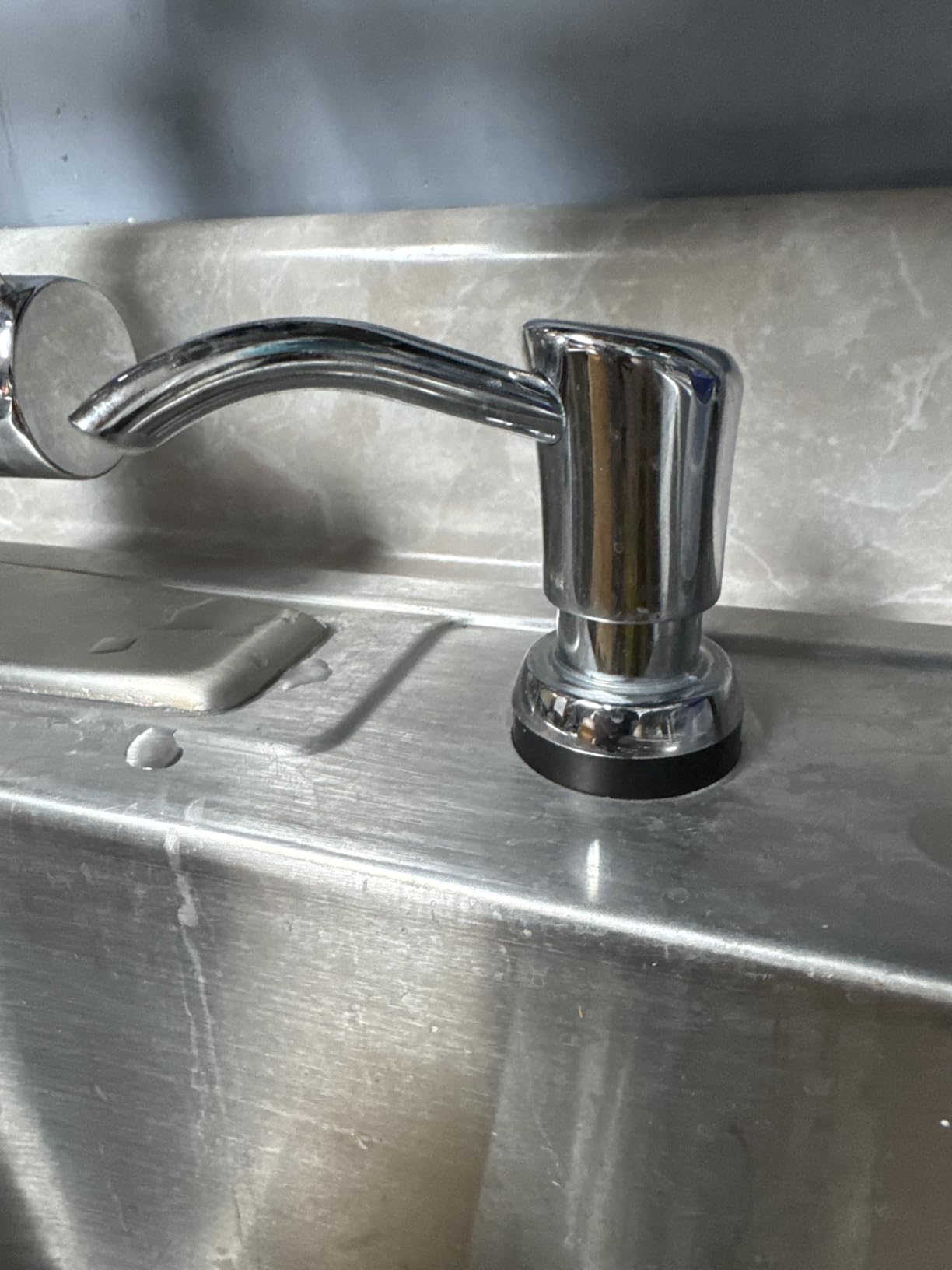 GAGALIFE Built in Sink Soap Dispenser or Lotion Dispenser for Kitchen Sink, Brushed Nickel ABS Pump Head, with 17 Ounce Large PET Soap Bottle - Customer Photo 1