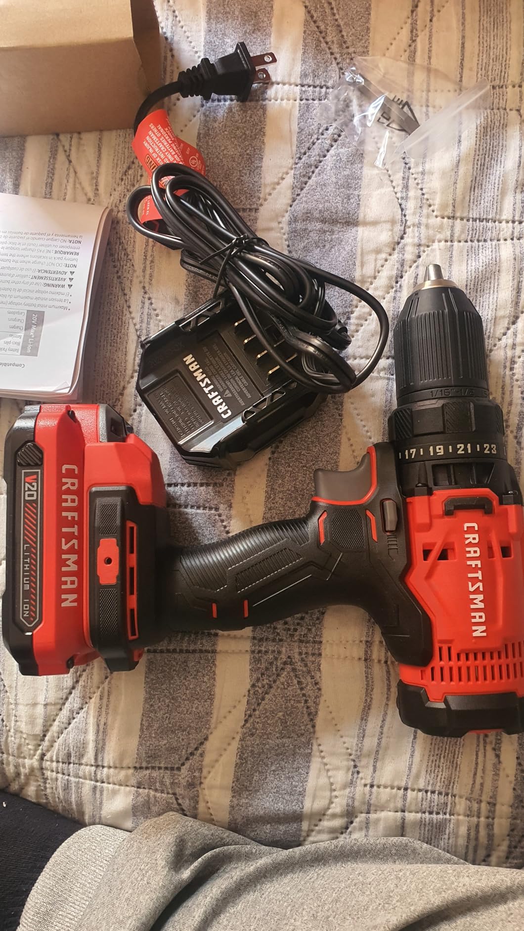 CRAFTSMAN V20 Cordless Drill/Driver Kit, 1/2 inch, Battery and Charger Included (CMCD700C1) customer photo 1