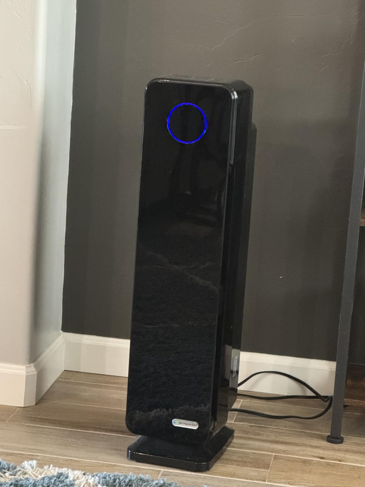 GermGuardian Air Purifier for Homes with Pets, H13 Pet HEPA Filter, Removes Pet Dander, Dust, Allergens, Smoke, Pollen, Odors, Mold, UV-C Light Helps Reduce Germs, 22 Inch, White, AC4300WPT - Customer Photo 1