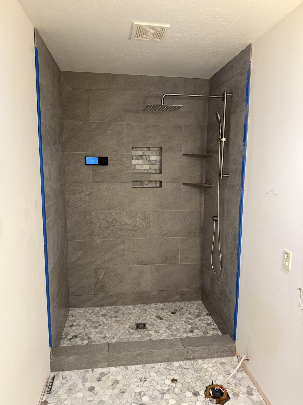 Moen Matte Black Smart Shower 4-Outlet Digital Shower Controller for Thermostatic Shower Valve, TS3304BL - Customer Photo 1