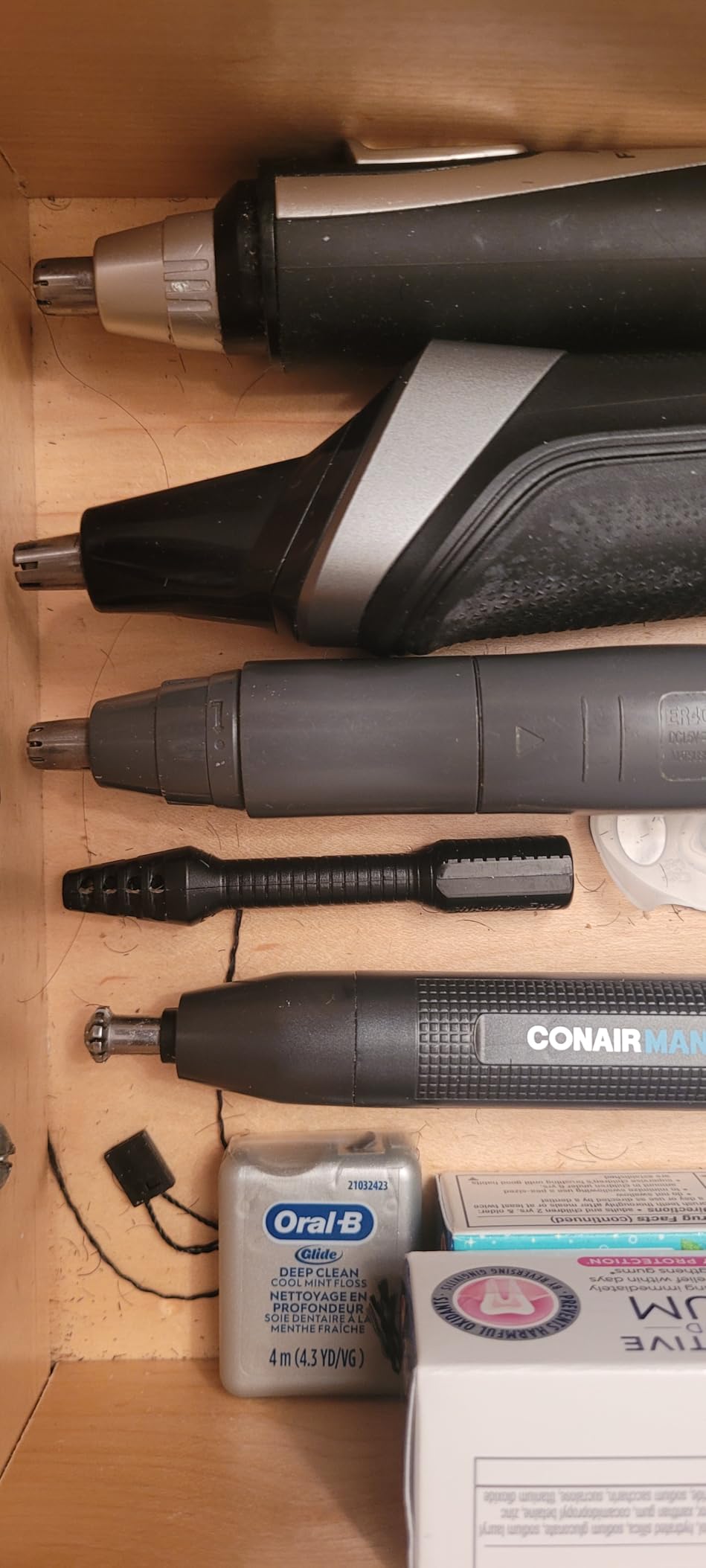 ConairMan Nose Hair Trimmer for Men, For Nose, Ear, and Eyebrows, Patent 360 Bevel Blade for No Pull, No Snag Trimming Experience, Cordless Lithium-Powered Trimmer with Drawstring Bag - Customer Photo 1