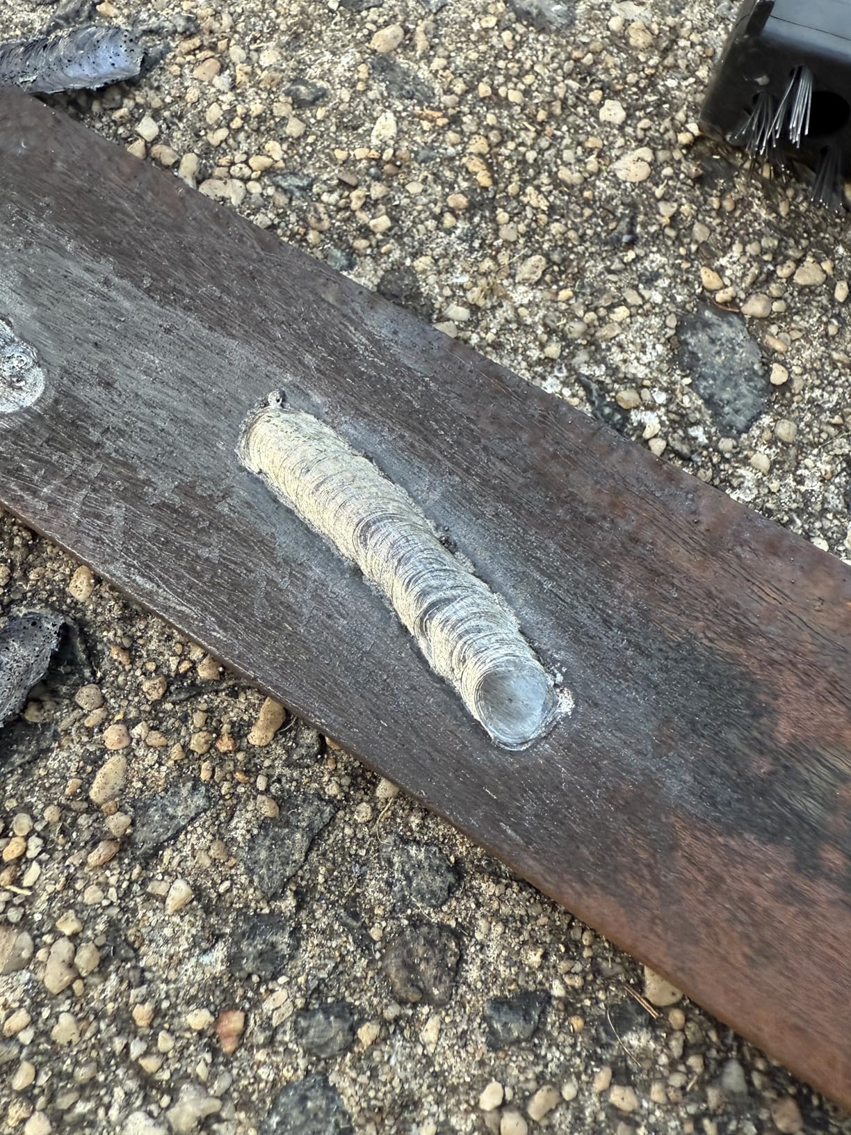 DEKOPRO 160A MMA Welder - Customer Photo - Professional Cast Iron Welding Results
