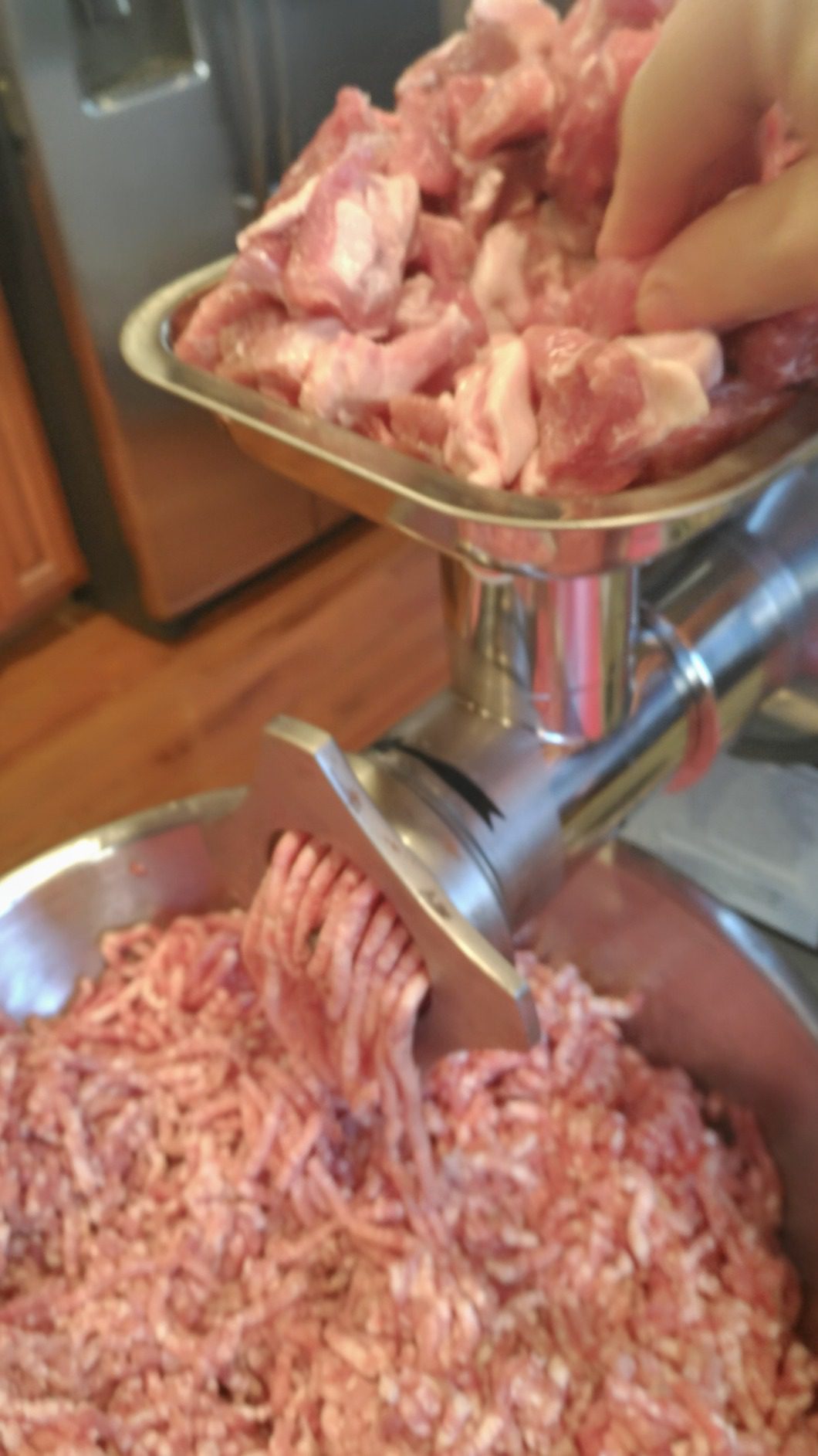 Tangkula Commercial Meat Grinder, 1.5 HP, 1100W, 551LB/h Stainless Steel Electric Sausage Stuffer, 225RPM Heavy Duty Industrial Meat Mincer w/2 Blades, Grinding Plates & Stuffing Tubes - Customer Photo 1