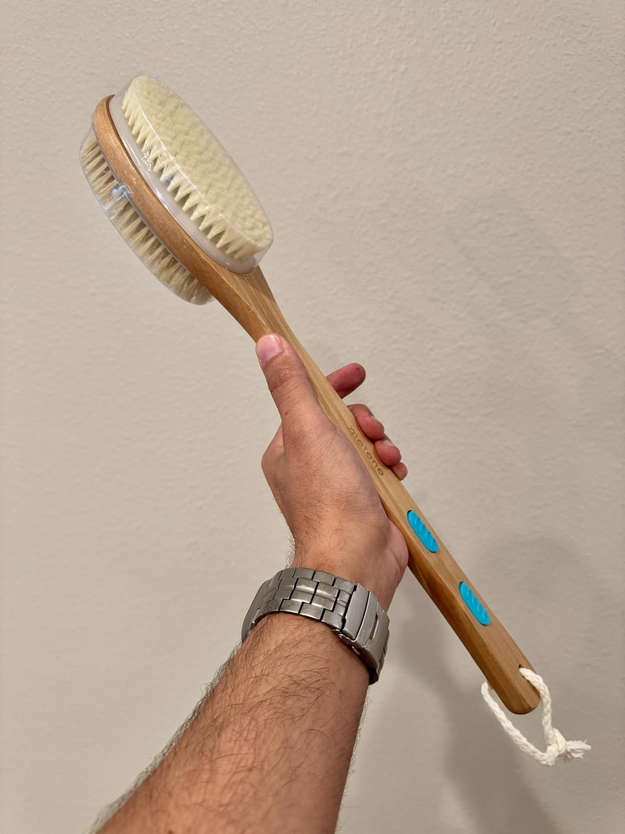 Metene Shower Brush with Soft and Stiff Bristles, Bath Dual-Sided Long Handle Back Scrubber Body Exfoliator for Wet or Dry Brushing - Customer Photo 1