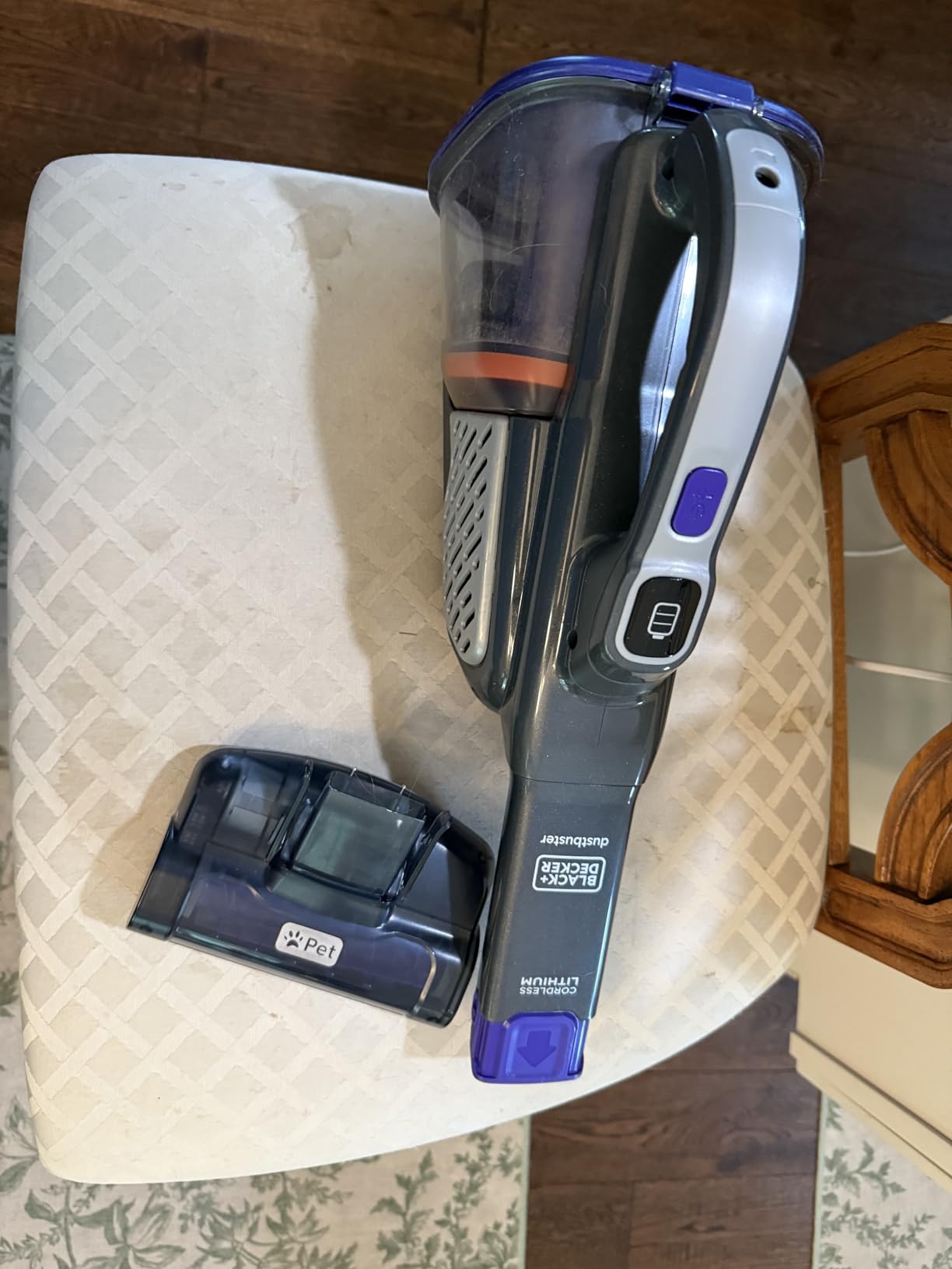BLACK+DECKER dust buster Handheld Vacuum Cordless Rechargeable Pet Hair, Portable Home and Car Vacuum, Powerful Suction, Washable Bowl and Filter, furbuster AdvancedClean+ (HHVK515JP07) - Customer Photo 1