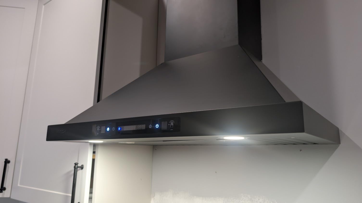 IKTCH 30-inch Wall Mount Range Hood 900 CFM Ducted/Ductless Convertible, Kitchen Chimney Vent Stainless Steel with Gesture Sensing & Touch Control Switch Panel, 2 Pcs Adjustable Lights(IKP02-30'') Customer Review IKTCH 30-inch Wall Mount Range Hood 900 CFM Ducted/Ductless Convertible, Kitchen Chimney Vent Stainless Steel with Gesture Sensing & Touch Control Switch Panel, 2 Pcs Adjustable Lights(IKP02-30'') - Customer Photo 2