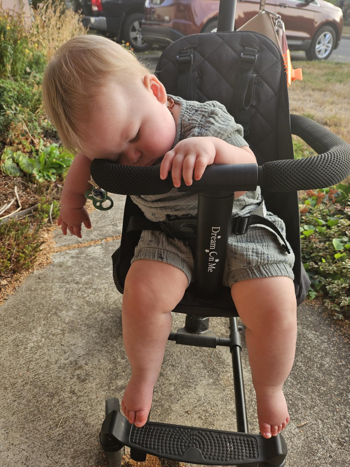 Dream On Me Lightweight and Compact Coast Rider Stroller with One Hand Easy Fold, Adjustable Handles and Soft Ride Wheels, Black - Customer Photo 1
