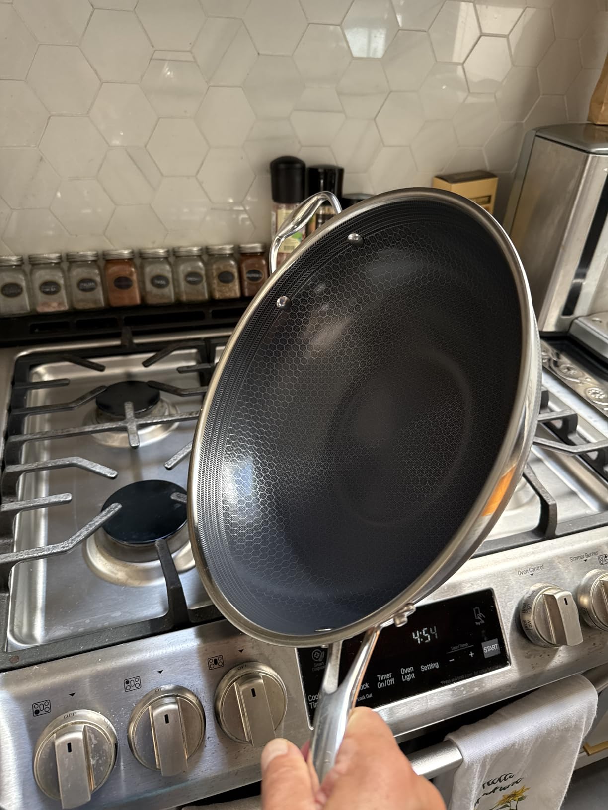HexClad Hybrid Nonstick 12-Inch Wok, Stay-Cool Handle, Dishwasher-Friendly, Oven-Safe Up to 900°F, Induction Ready, Compatible with All Cooktops - Customer Photo 1