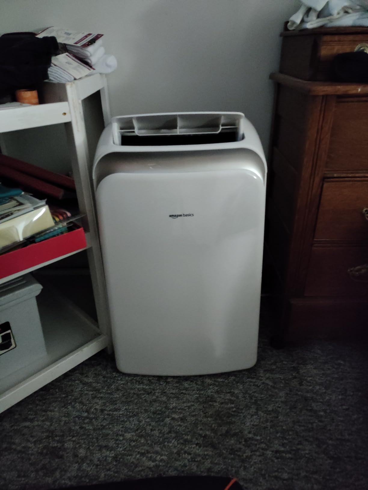 Amazon Basics 4-In-1 Portable Air Conditioner, 13500 BTU (ASHRAE), Cools Up to 550 Sqf, Portable AC with Cool/Heat/Dry (Dehumidifier)/Fan-Only Functions, Auto Mode, Sleep Mode, Timer, White - Customer Photo 1