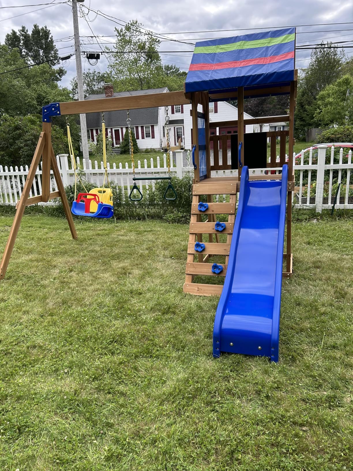 Backyard Discovery Buckley Hill Cedar Wood Swing Set with Wave Slide, Play Deck, Rock Wall Ladder, Belt Swings, Chalkboard, Canopy Roof, Outdoor Playset - Customer Photo 2