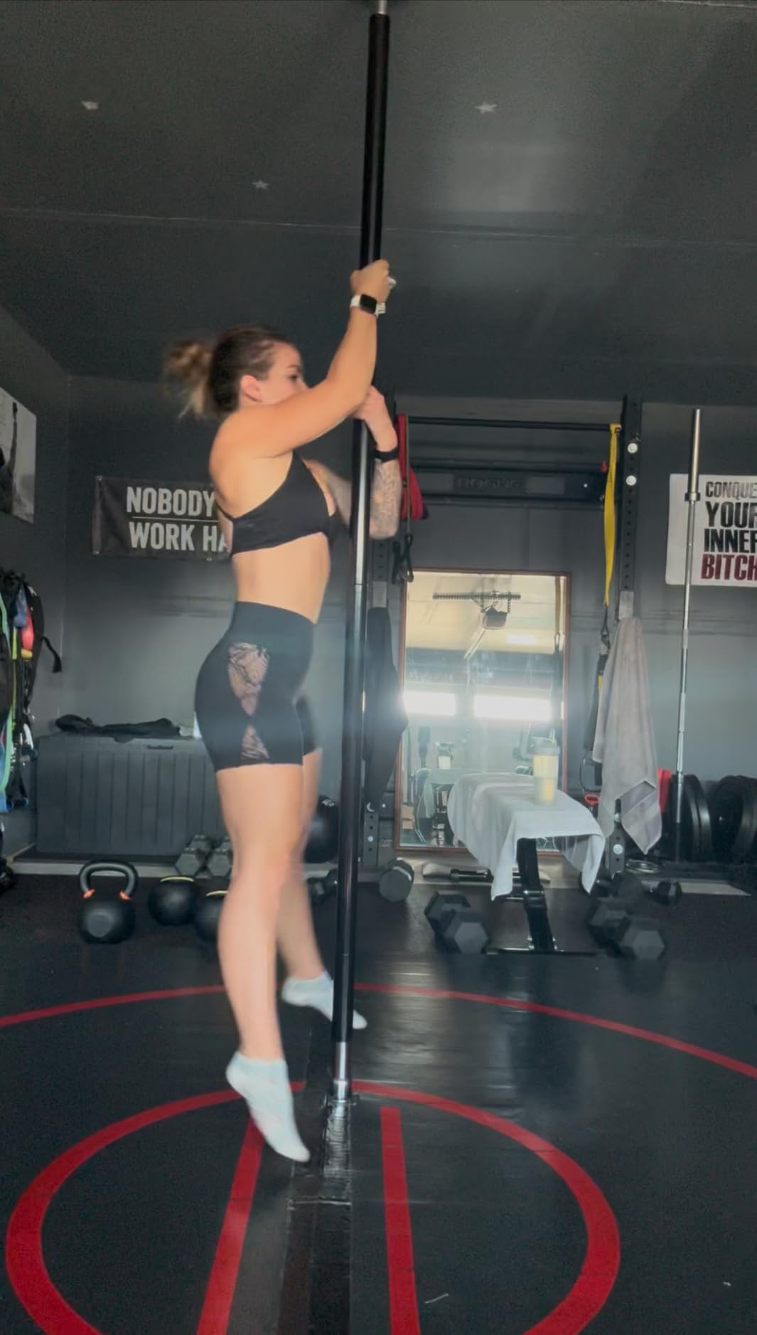 LUPIT POLE Classic G2 Standard Lock - Portable Dance Pole for Home - Spinning and Static Mode - Professional Pole Dancing Pole for Apartment, Club, Party, Pub - Easy Installation - No Drilling - Customer Photo 1