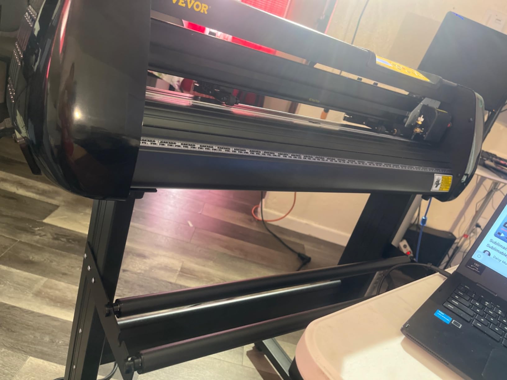VEVOR Vinyl Cutter 34Inch Bundle, Vinyl Cutter Machine Manual Vinyl Printer LCD Display Plotter Cutter Sign Cutting with Signmaster Software for Design and Cut,with Supplies, Tools - Customer Photo 1
