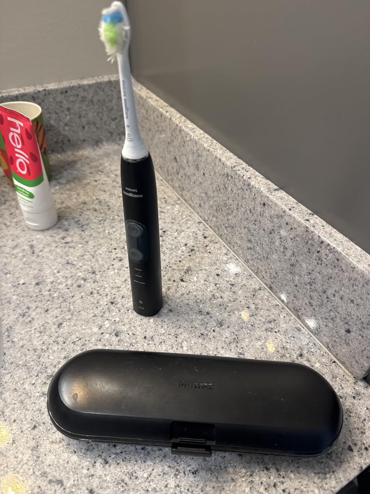 Philips Sonicare ProtectiveClean 5300 Rechargeable Electric Toothbrush, with Pressure Sensor, 3 Cleaning Modes, SmarTimer and QuadPacer, with 2 Bonus Brush Heads, Travel Case, Black, Model HX6423/34 customer photo 1