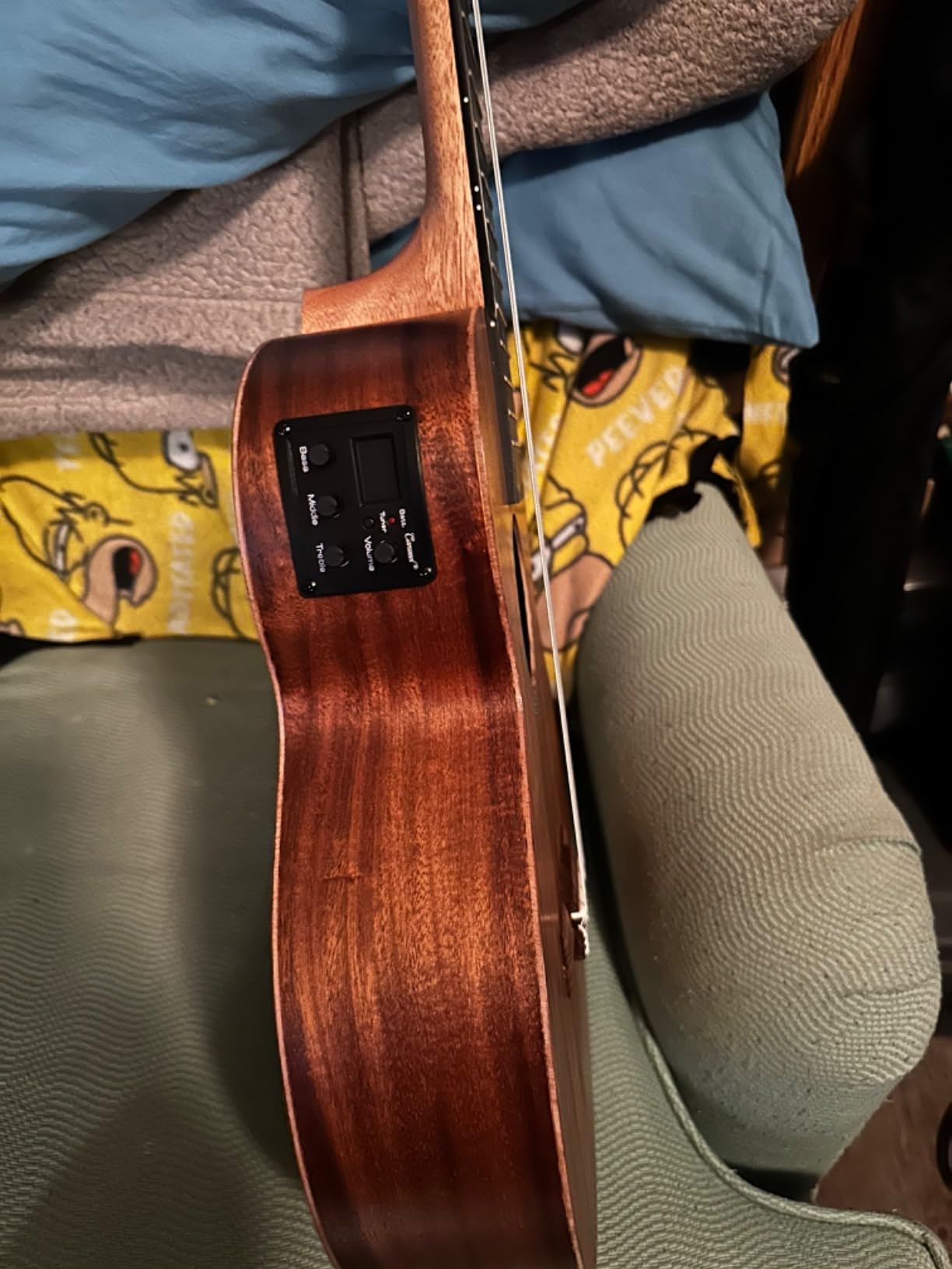 Caramel CB207 Acacia Baritone Acoustic Electric Ukulele with Truss Rod customer photo 1