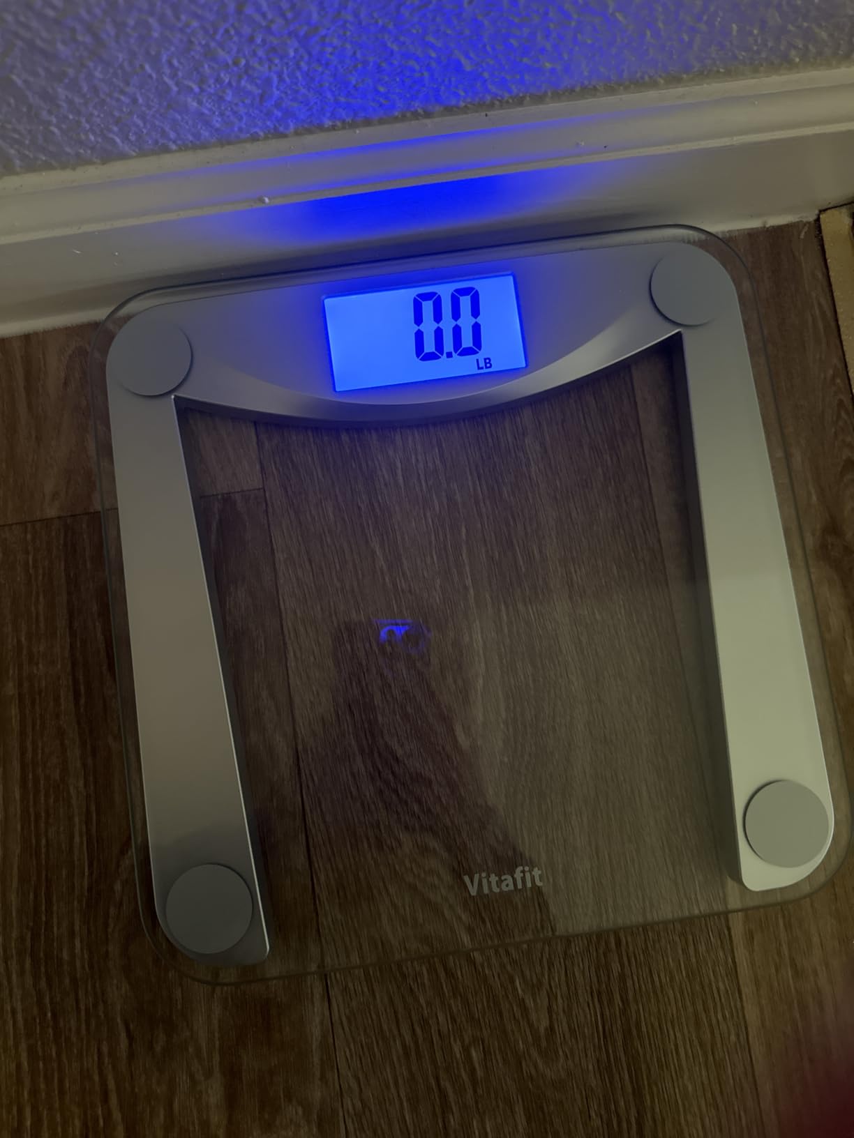 Vitafit Digital Bathroom Weight Scale for Body Weight, High Accuracy Assured by Weighing Professional Since 2001,Extra Large Blue Backlit LCD and Step-On, 400lb/182kg, Clear Glass - Customer Photo 1