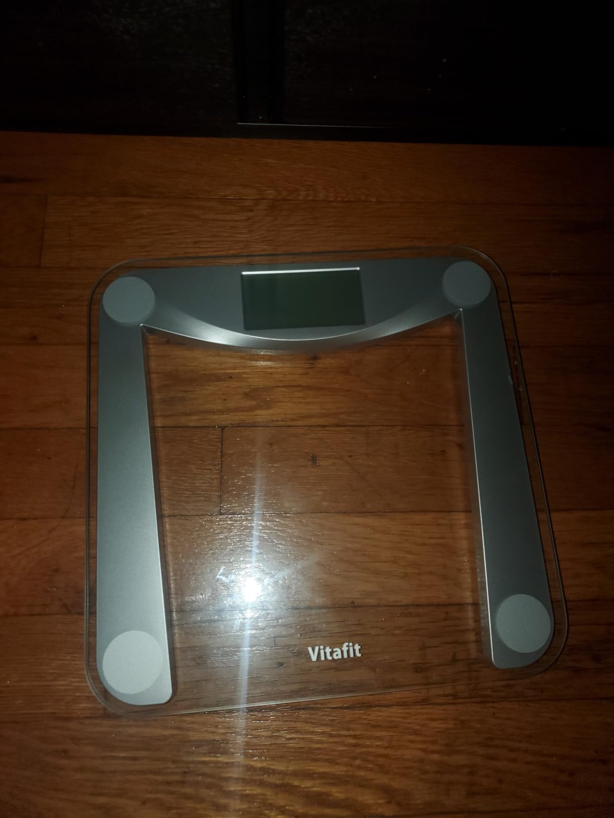 Vitafit Digital Bathroom Weight Scale for Body Weight, High Accuracy Assured by Weighing Professional Since 2001,Extra Large Blue Backlit LCD and Step-On, 400lb/182kg, Clear Glass - Customer Photo 2