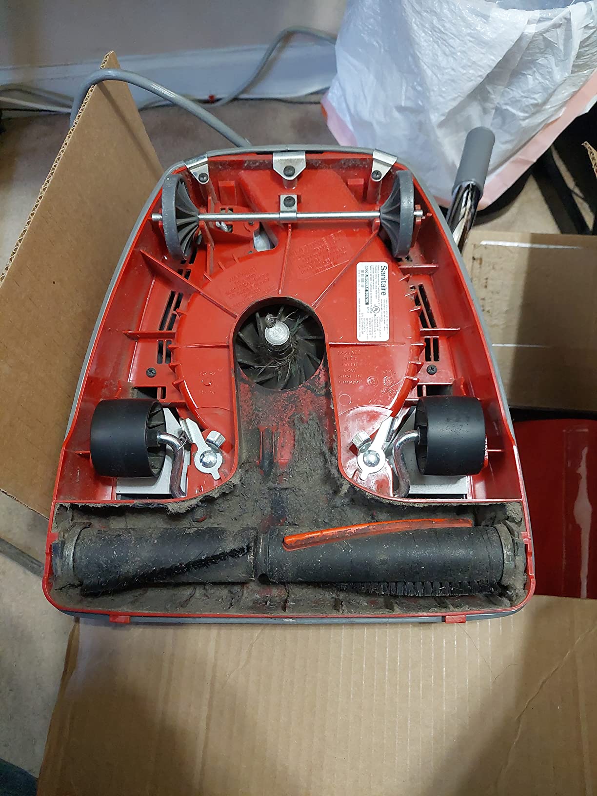 Sanitaire TRADITION Upright Commercial Bagged Vacuum, SC684G Red - Customer Photo 1