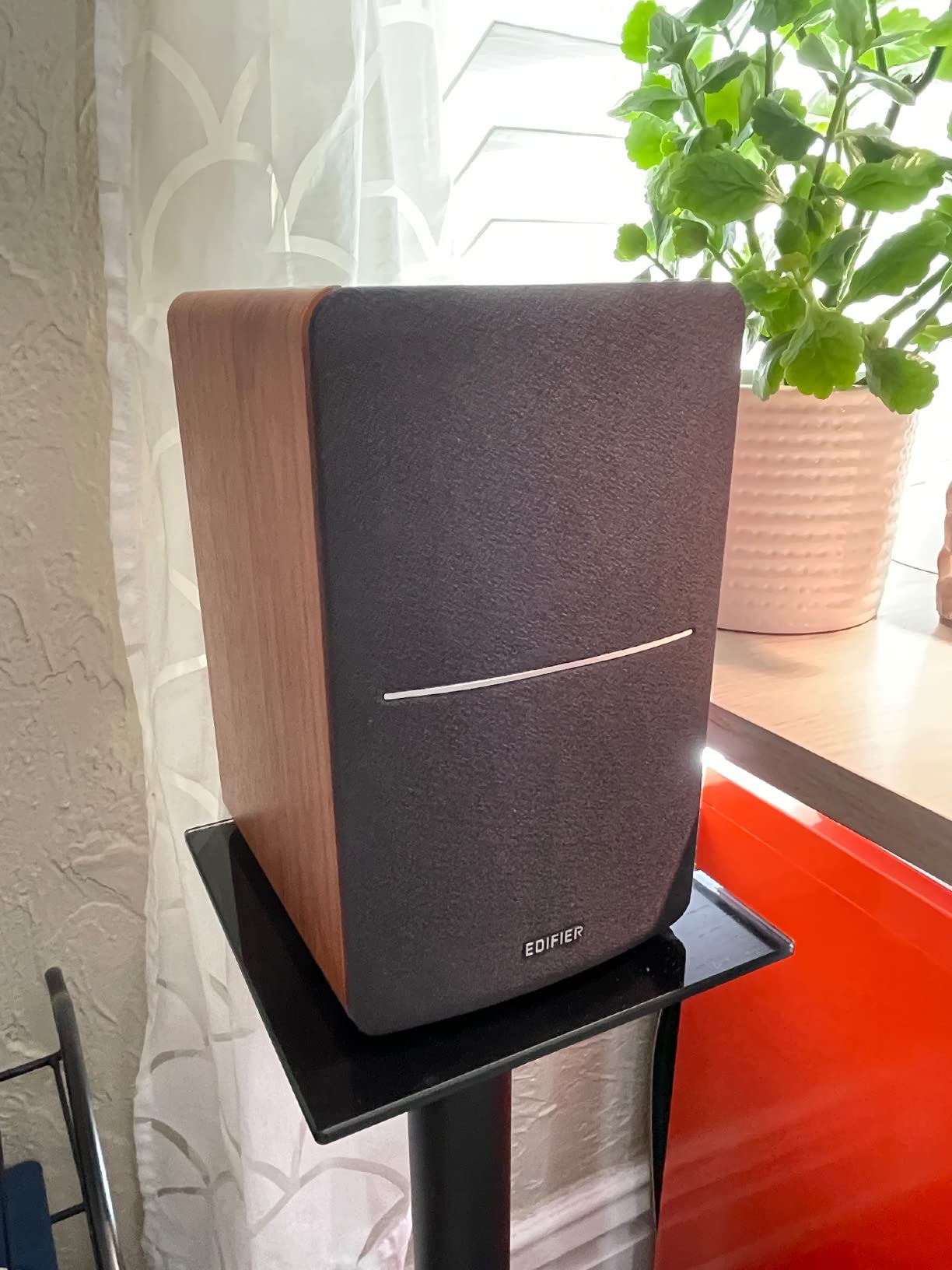 Edifier R1280DBs Active Bluetooth Bookshelf Speakers - Optical Input - 2.0 Wireless Studio Monitor Speaker - 42W RMS with Subwoofer Line Out - Wood Grain - Customer Photo 1