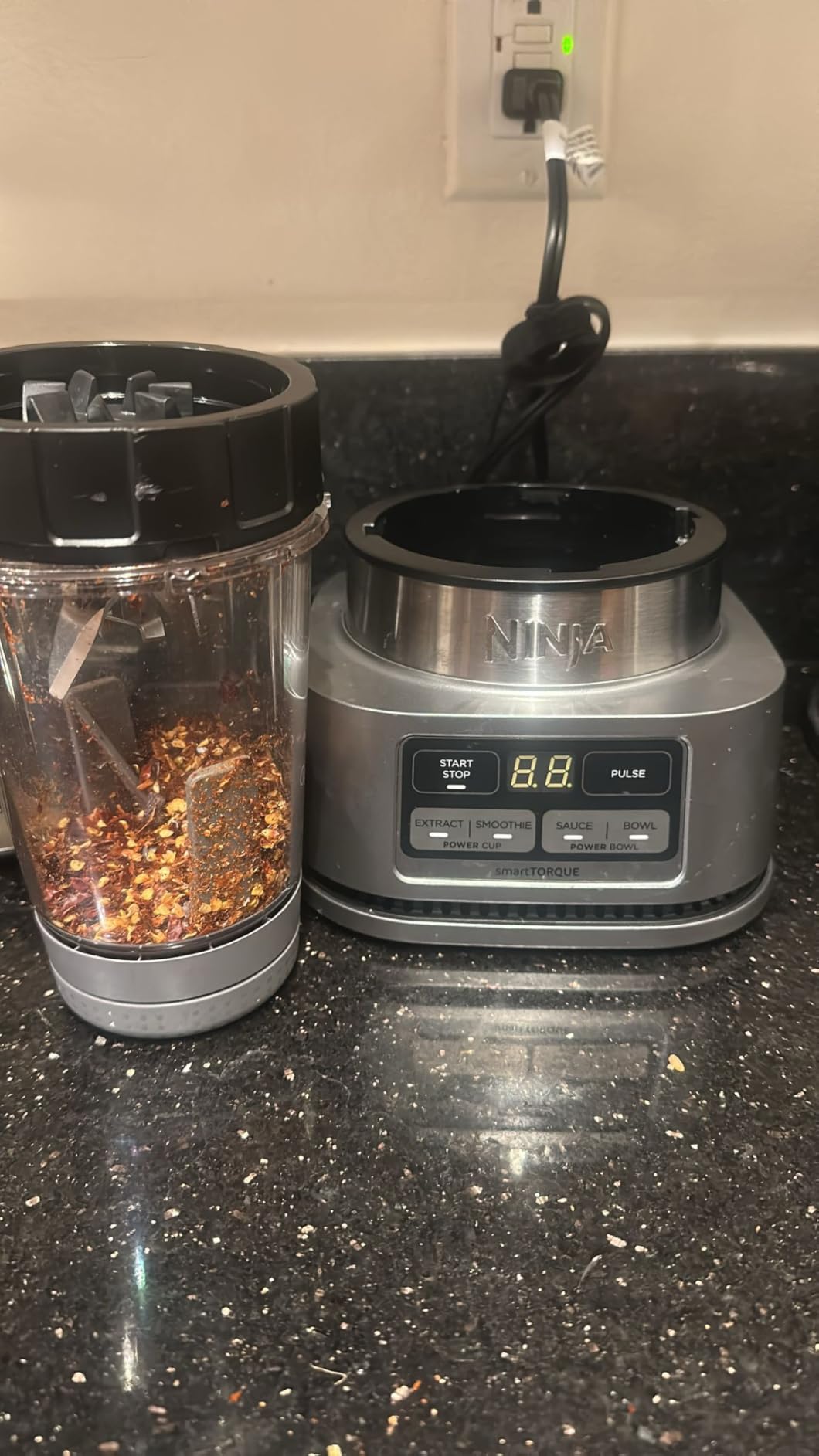 Ninja Blenders for Kitchen | Smoothie Blender, Mixer, Grinder - Premium Blending Performance for Sauces, Frozen Drinks, and More | 1200 Peak Watt Motor | SS101 Foodi Personal Smoothie Maker - Customer Photo 1