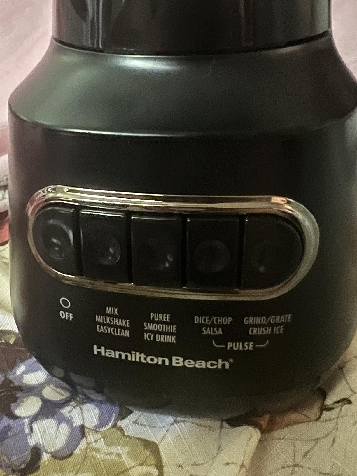 Hamilton Beach Wave Action Blender for Smoothies, Stainless Steel Ice Sabre Blades, 40oz Glass Jar, 800 Watts, Quiet Design, Black (58175) - Customer Photo 2