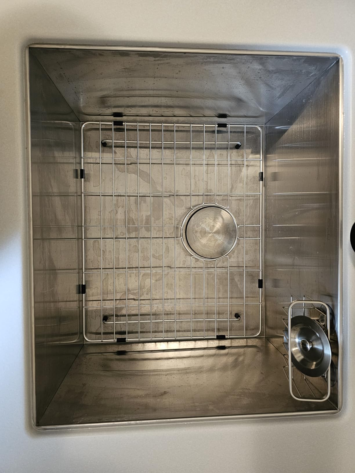 Sarlai 33 Inch Undermount Kitchen Sink - 33 x19 Kitchen Sink Undermount Single Bowl Stainless Steel 16 Gauge Under Counter Sink With Accessories Round Corners - Customer Photo 1