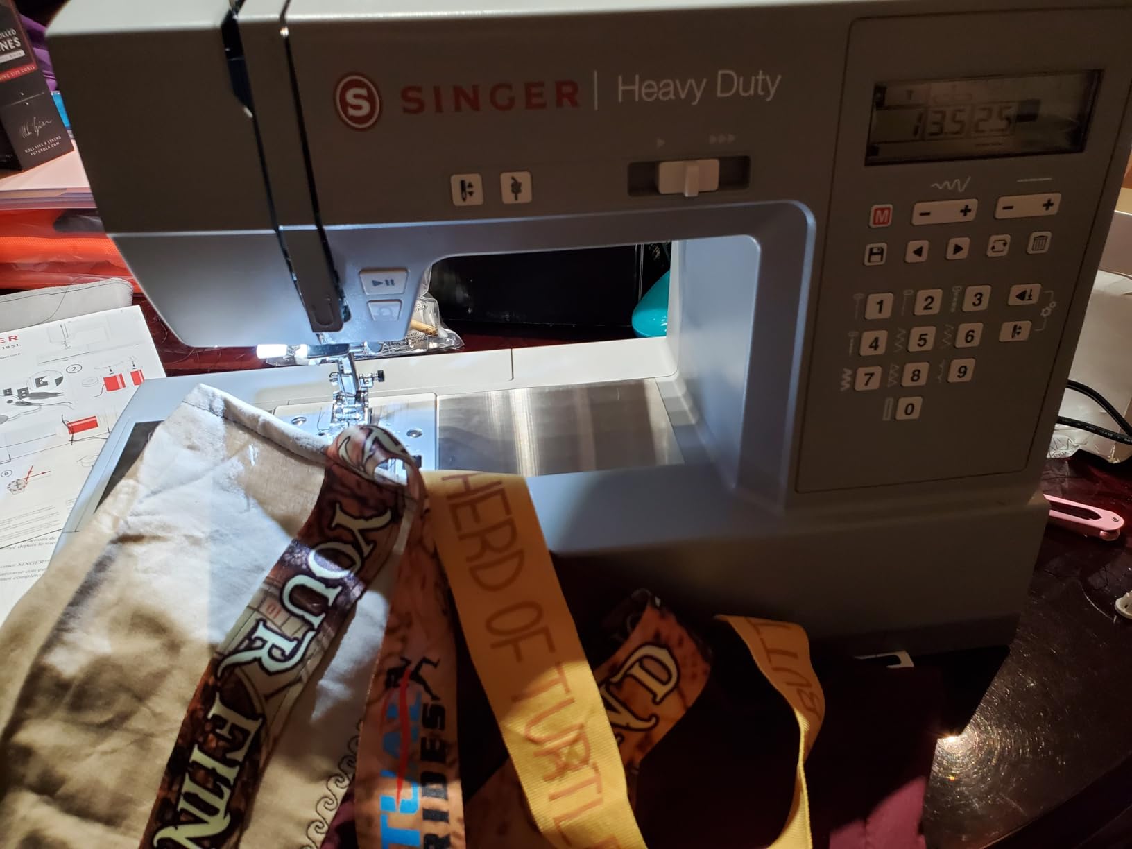 SINGER Heavy Duty 6700C Computerized Sewing Machine with Accessory Kit - Customer Photo 2