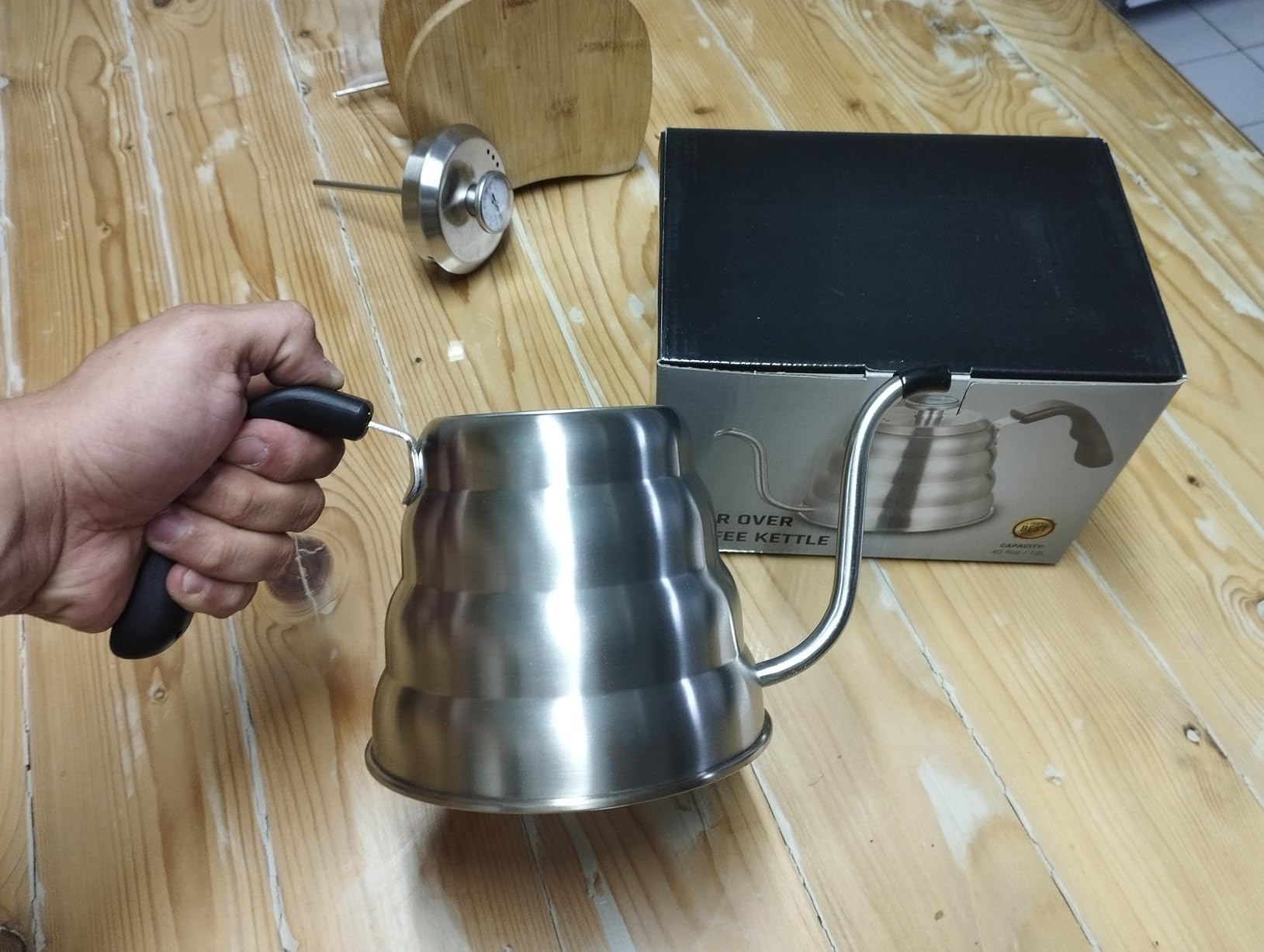 Tea Kettle with Thermometer Pot Black Stovetop Tea Kettle 40oz Gooseneck Kettle Teapot Pour Over Coffee Kettle with Thermometer,1200ml,6 Cup,Black,1Pack - Customer Photo 1