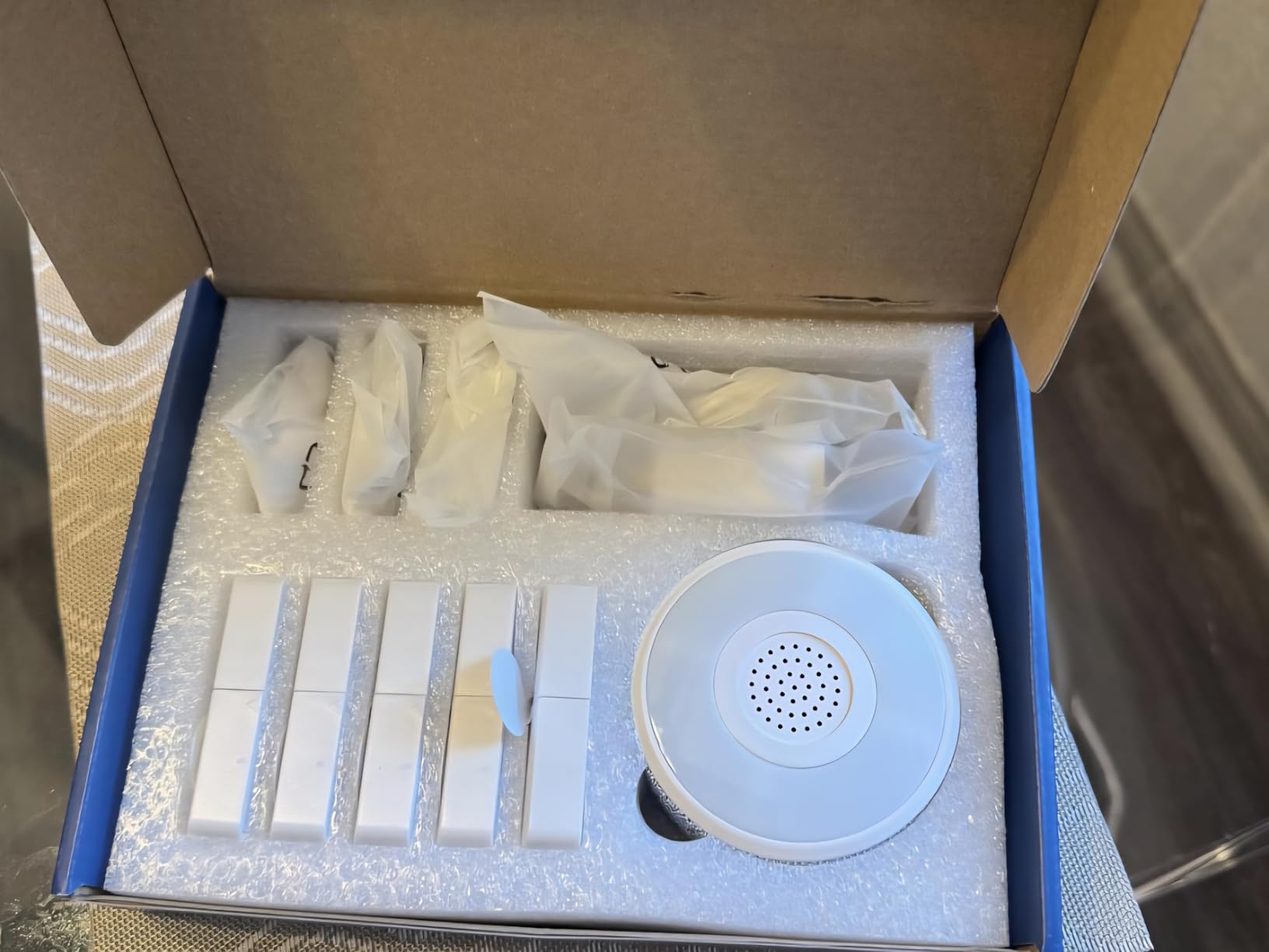 WiFi Door Alarm System, Wireless DIY Smart Home Security System, with Phone APP Alert, 8 Pieces-Kit (Alarm Siren, Door Window Sensor, Remote), Work with Alexa, for House, Apartment, by tolviviov - Customer Photo 2