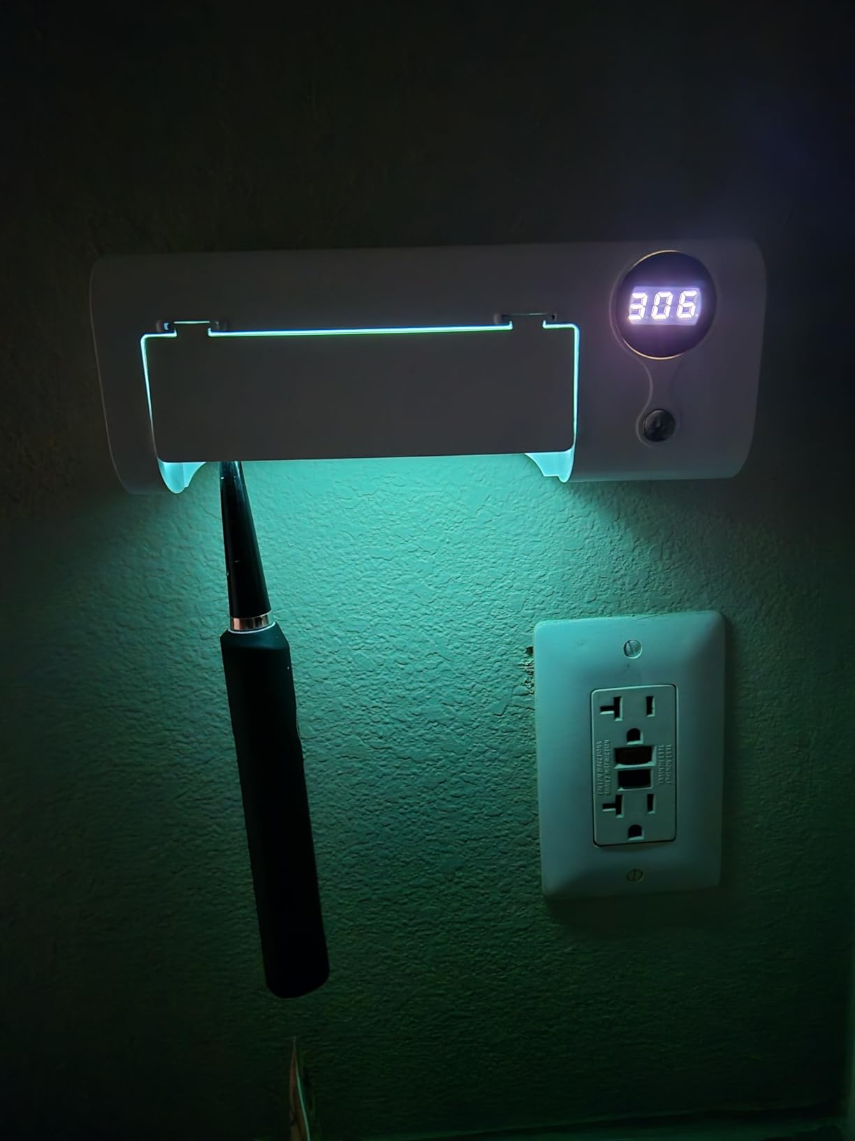 StarWin UV Toothbrush Cleaner, Timer Function, Rechargeable Tooth Brush Holder Wall-Mounted for Bathroom, No Drilling, 4 Slots - Customer Photo 1