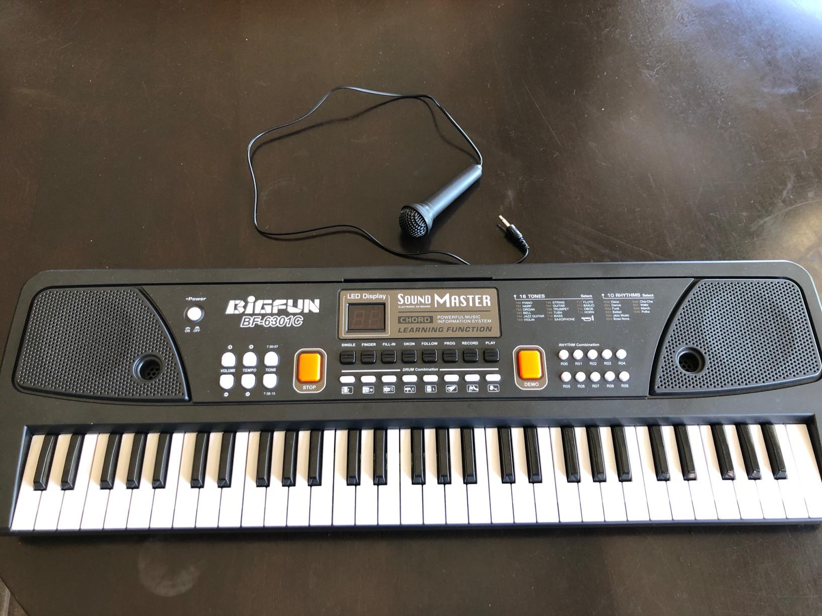 M SANMERSEN Kids Music Keyboard, 61-Key Portable Electronic Piano Toy with Microphone, Teaching Tool for Beginners, Ages 3-12, Black - Customer Photo 1