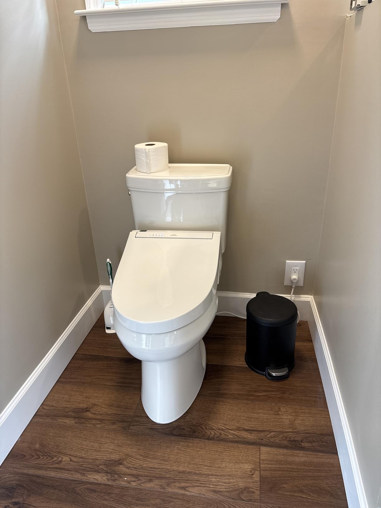 TOTO WASHLET C5 Electronic Bidet Toilet Seat with PREMIST and EWATER+ Wand Cleaning, Elongated, Cotton White - Customer Photo 2