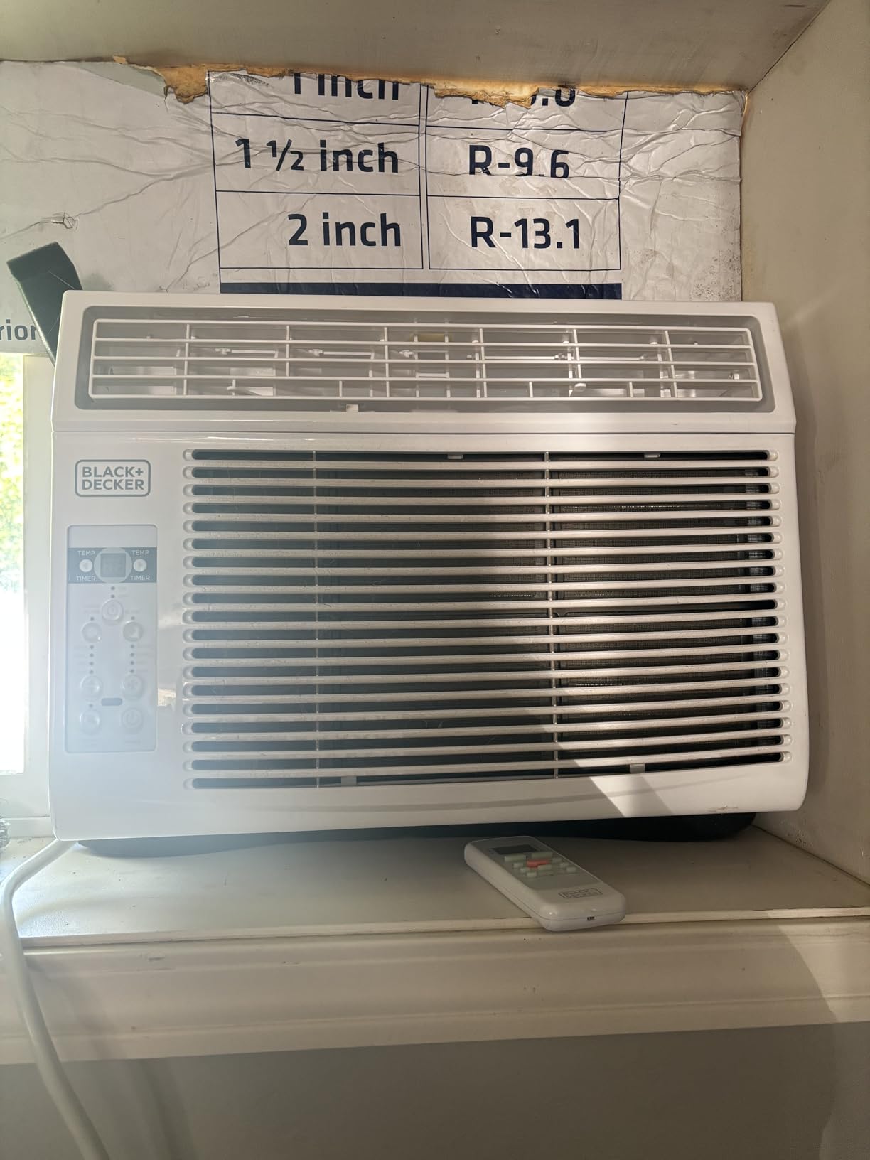 BLACK+DECKER Window Air Conditioner 12000 BTU, AC Window Unit Cools Up to 550 Square Feet, Window AC Unit with Remote Control, 3 Cooling Speeds and Fan Only Function, BD12WT6, White - Customer Photo 2