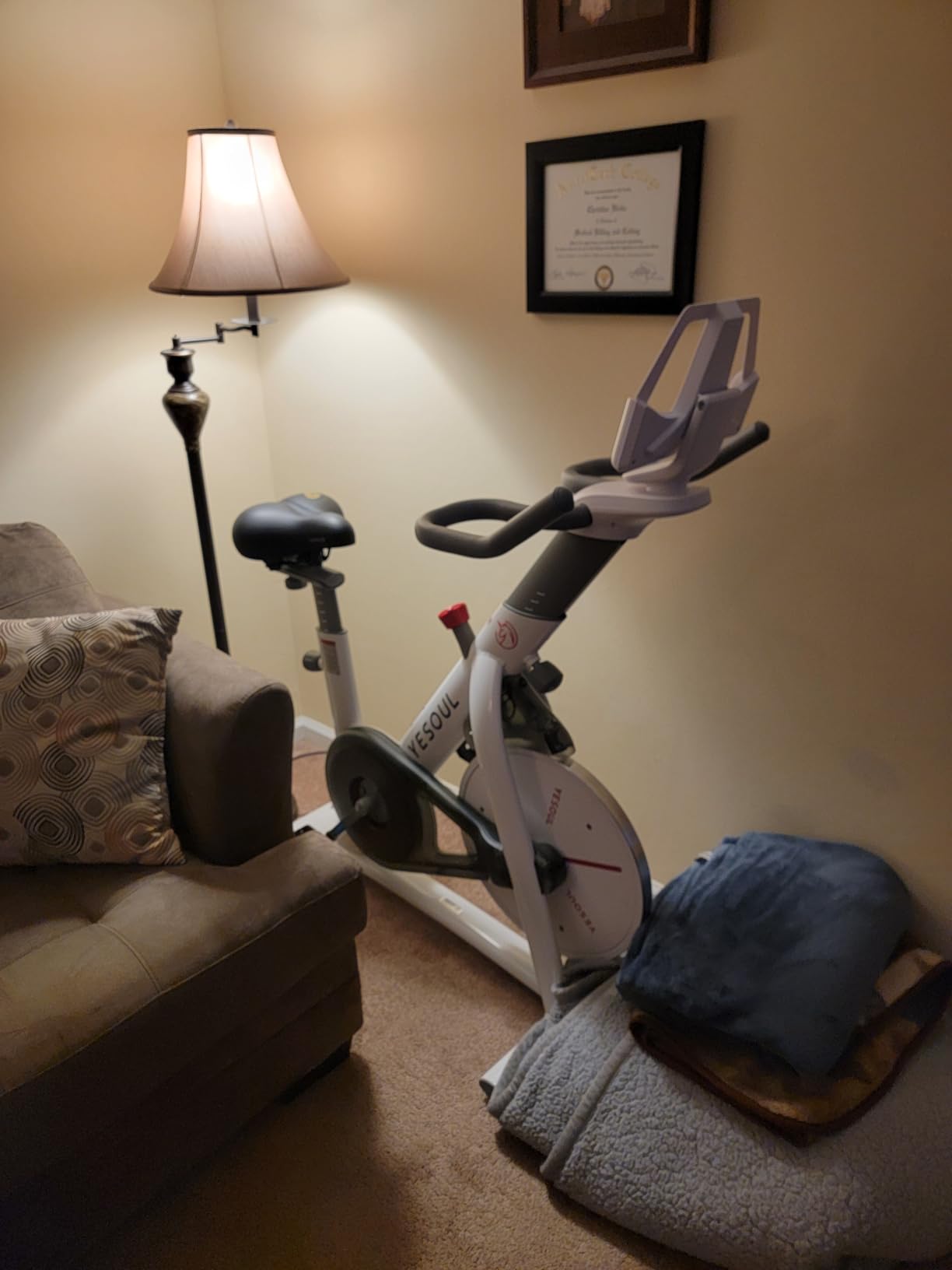 YESOUL Smart White Cycling Bike Magnetic Stationary Bike, Low Noise Indoor Cycling Bike for Home Gym Electric Stationary Bike with Tablet Mount & Comfortable Seat Cushion for Women Apartment Workout Bike for Fitness - Customer Photo 1