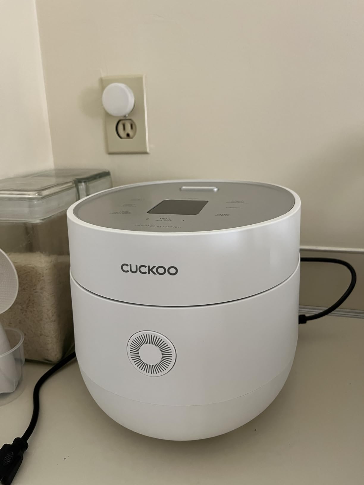 CUCKOO CR-0675FW 6-Cup (Uncooked) / 12-Cup (Cooked) Micom Rice Cooker with Nonstick Inner Pot, 13 Menu Modes, LCD Display, Fuzzy Logic Tech, Auto Clean (White) - Customer Photo 2