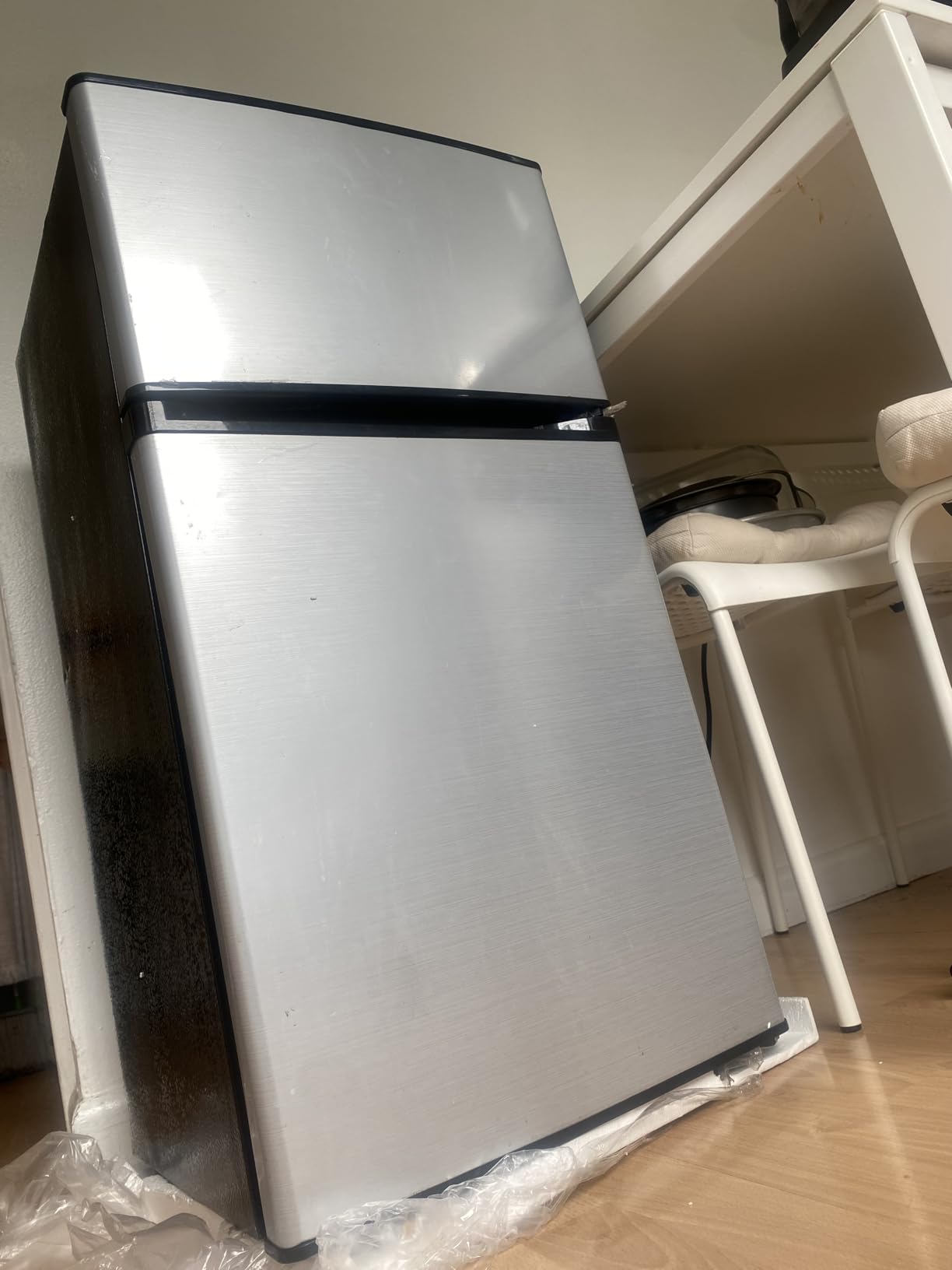 Mini Fridge With Freezer,3.2 Cu.Ft Compact Refrigerator,Mini Refrigerator With 2 Doors For Bedroom,Office,Kitchen,Apartment,Dorm(sliver) Customer Review Mini Fridge With Freezer,3.2 Cu.Ft Compact Refrigerator,Mini Refrigerator With 2 Doors For Bedroom,Office,Kitchen,Apartment,Dorm(sliver) - Customer Photo 1