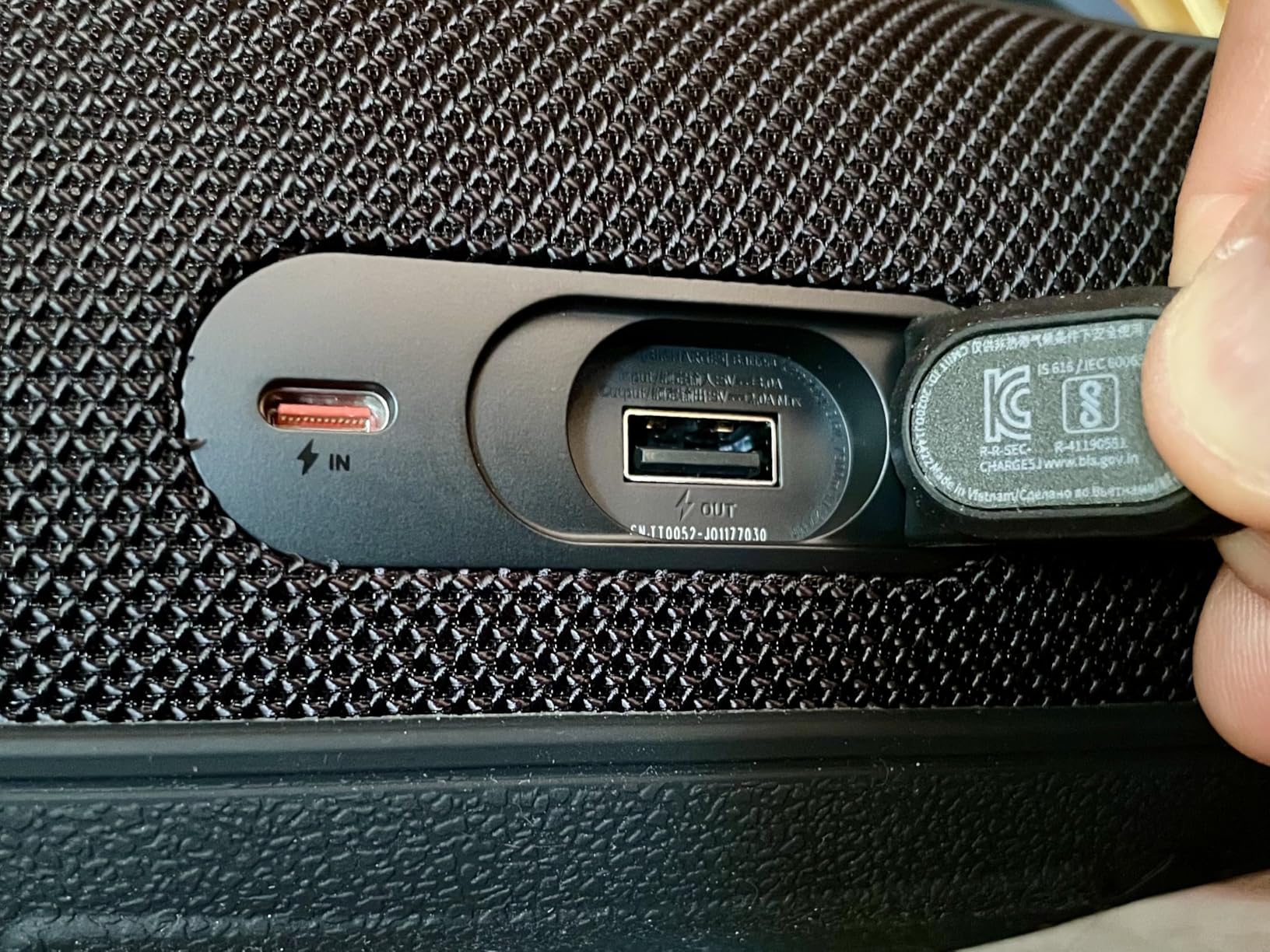 JBL CHARGE 5 - Portable Waterproof (IP67) Bluetooth Speaker with Powerbank USB Charge out, 20 hours playtime, JBL Partyboost (Blue) - Customer Photo 1