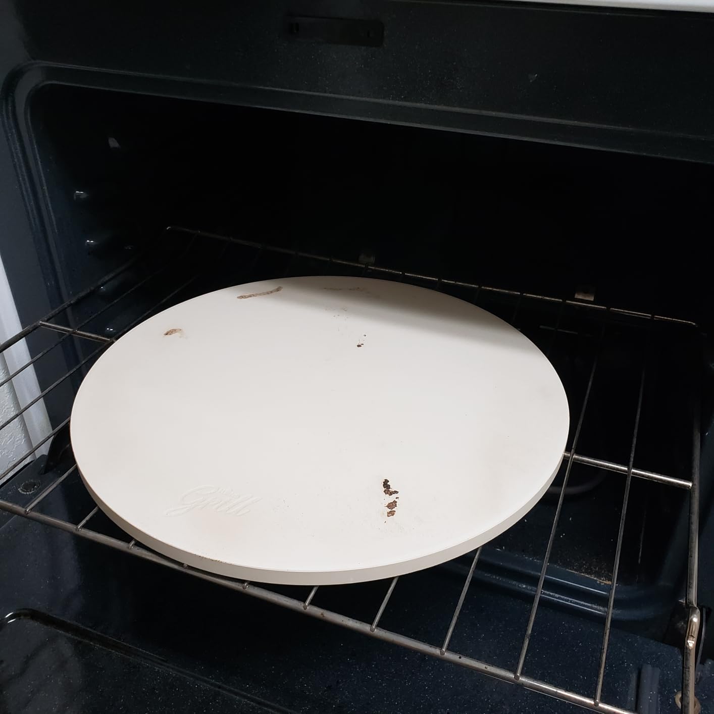 Hans Grill Pizza Stone PRO XL Baking Stone For Pizzas use in Oven, Grill or BBQ FREE Long Handled Anodised Aluminium Pizza Peel | Rectangular Stone 15 x 12 Hans Grill Pizza Stone PRO XL Baking Stone For Pizzas use in Oven, Grill or BBQ FREE Long Handled Anodised Aluminium Pizza Peel | Rectangular Stone 15 x 12