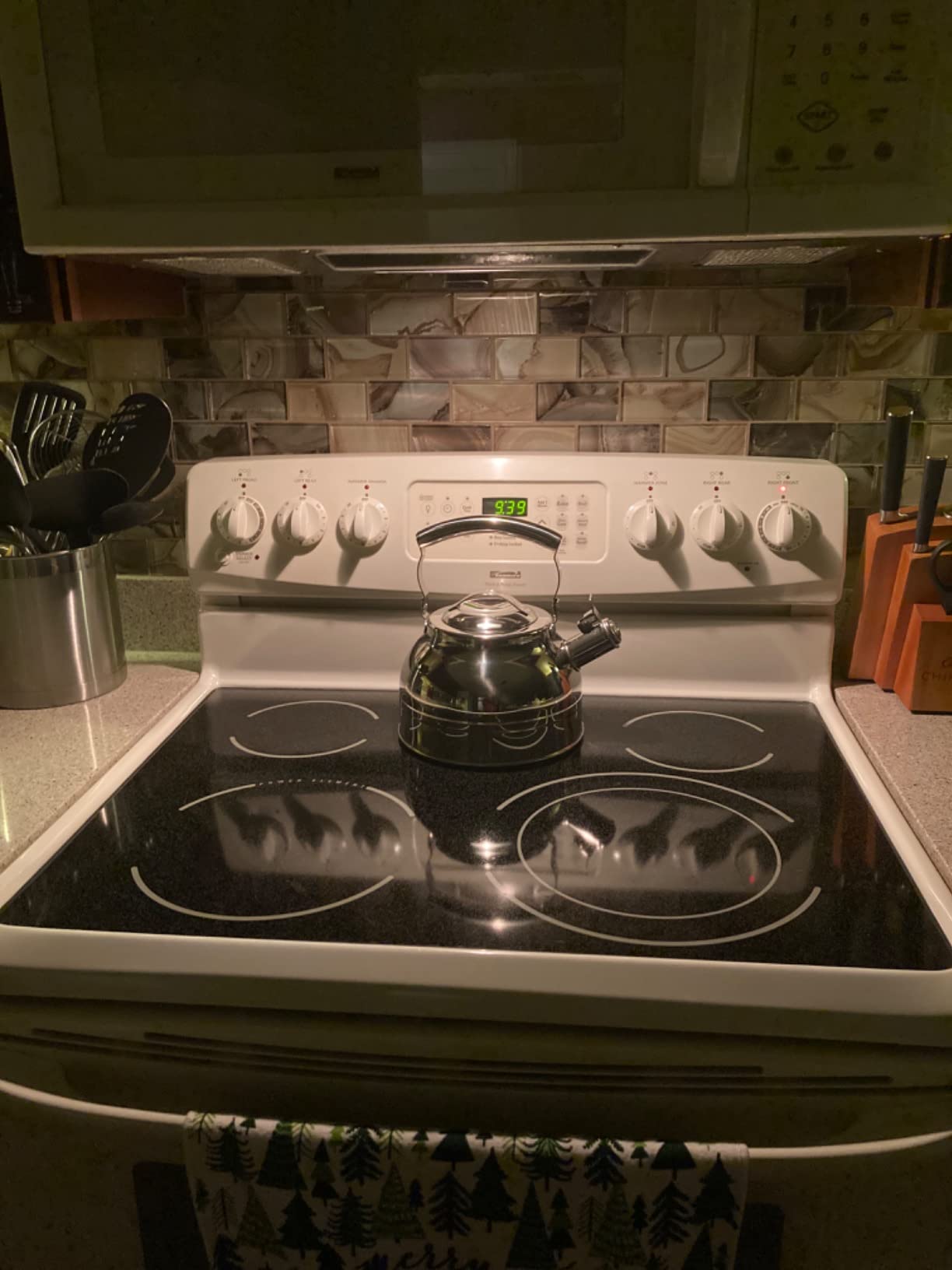 Whistling Tea Kettle Stovetop - Food Grade Stainless Steel Teapot Customer Review Whistling Tea Kettle Stovetop - Food Grade Stainless Steel Teapot - Customer Photo 1