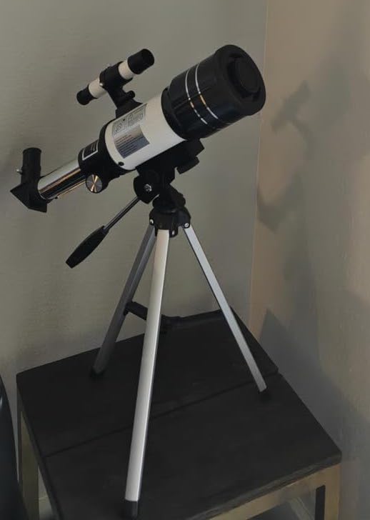 Telescope for Adults & Kids, 70mm Aperture Refractor (15X-150X) Portable Travel Telescope with Phone Adapter & Wireless Remote, Astronomy Beginners Gifts, Black - Customer Photo 1
